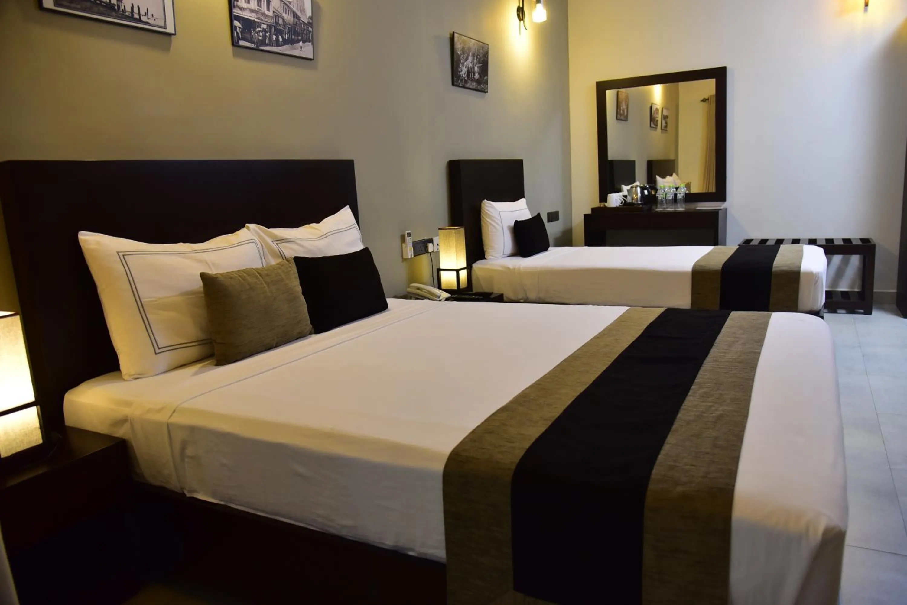 Bed in Pine Hill Residence