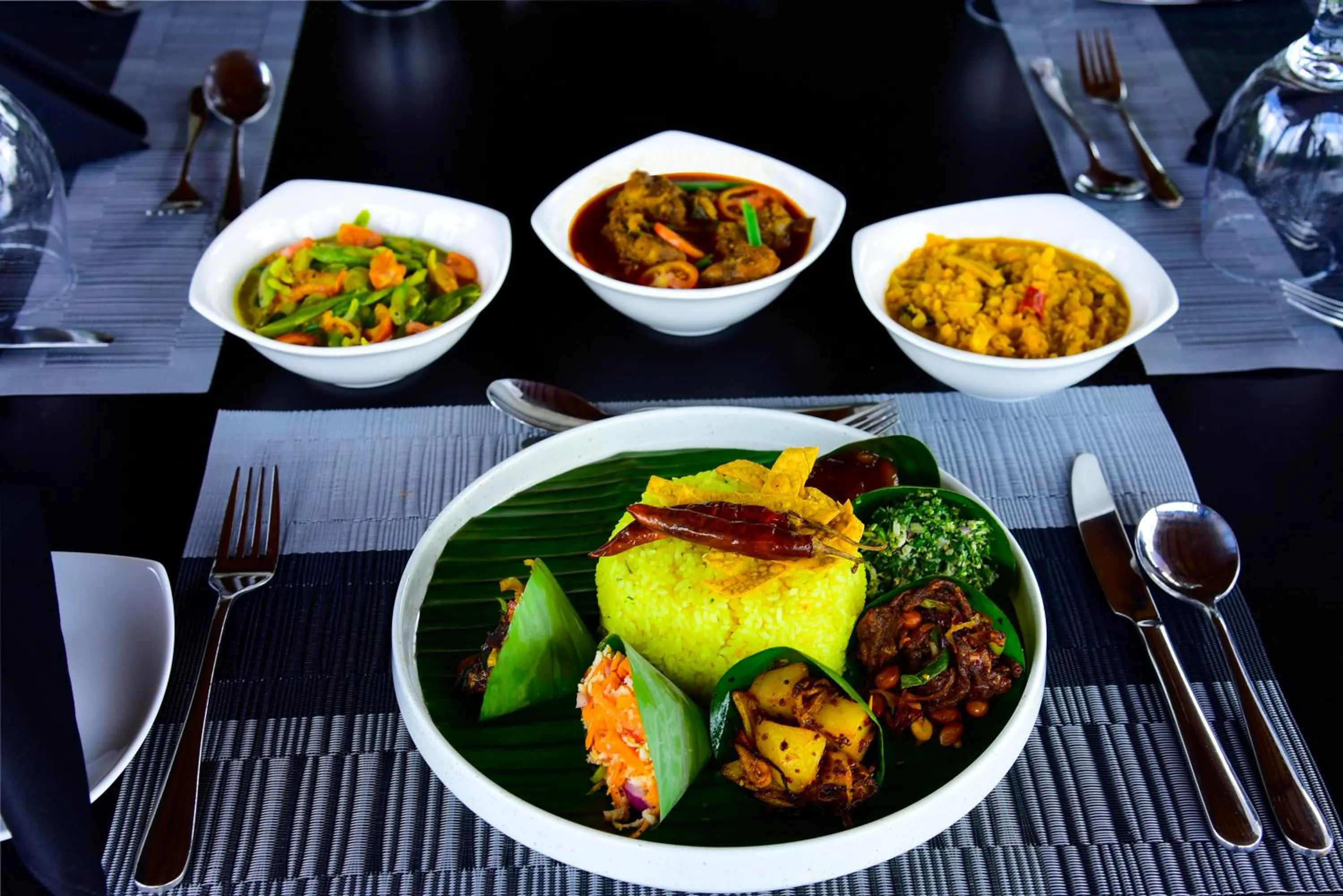 Restaurant/places to eat in Pine Hill Residence