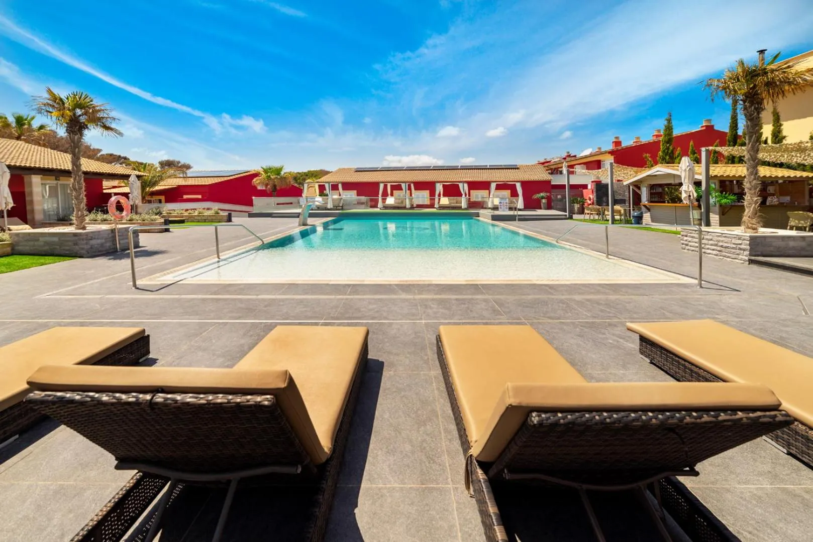 Pool view in Hotel Paradise Residencial