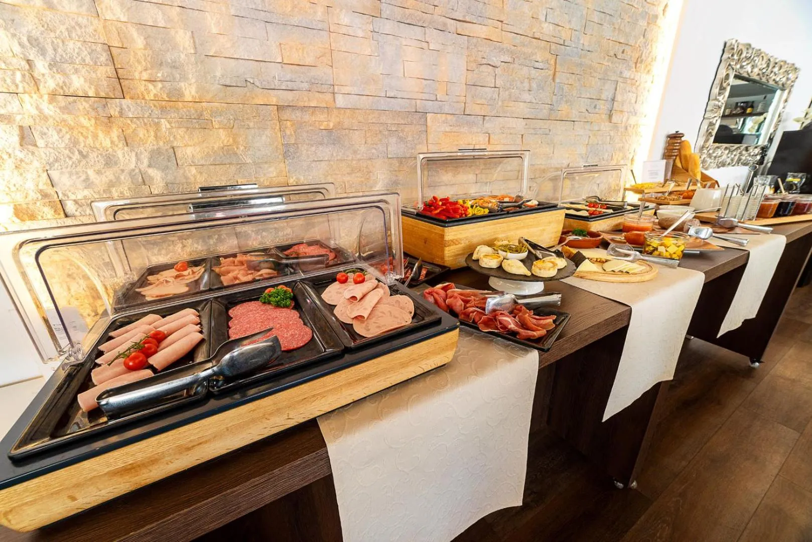 Breakfast in Hotel Paradise Residencial