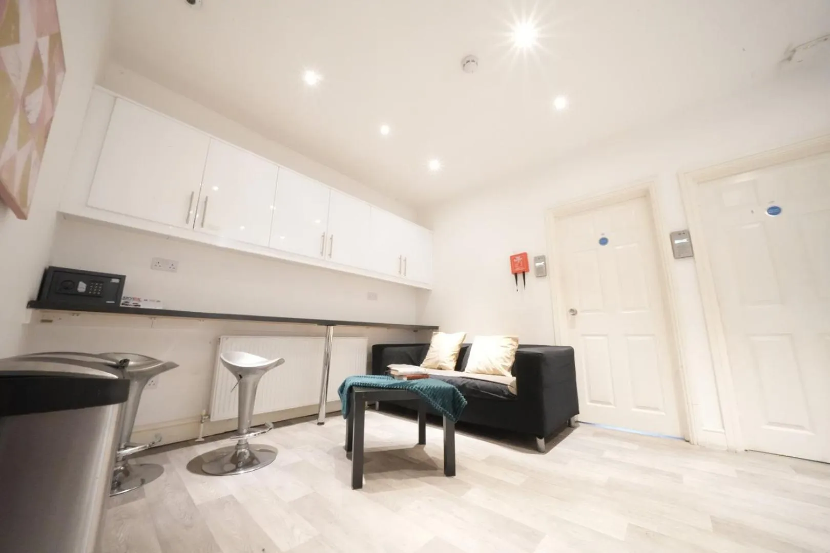 Living room in Grand Airport Ensuites