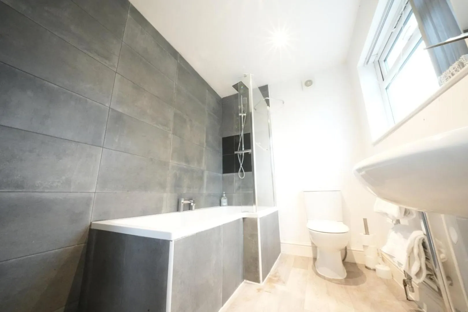 Shower in Grand Airport Ensuites