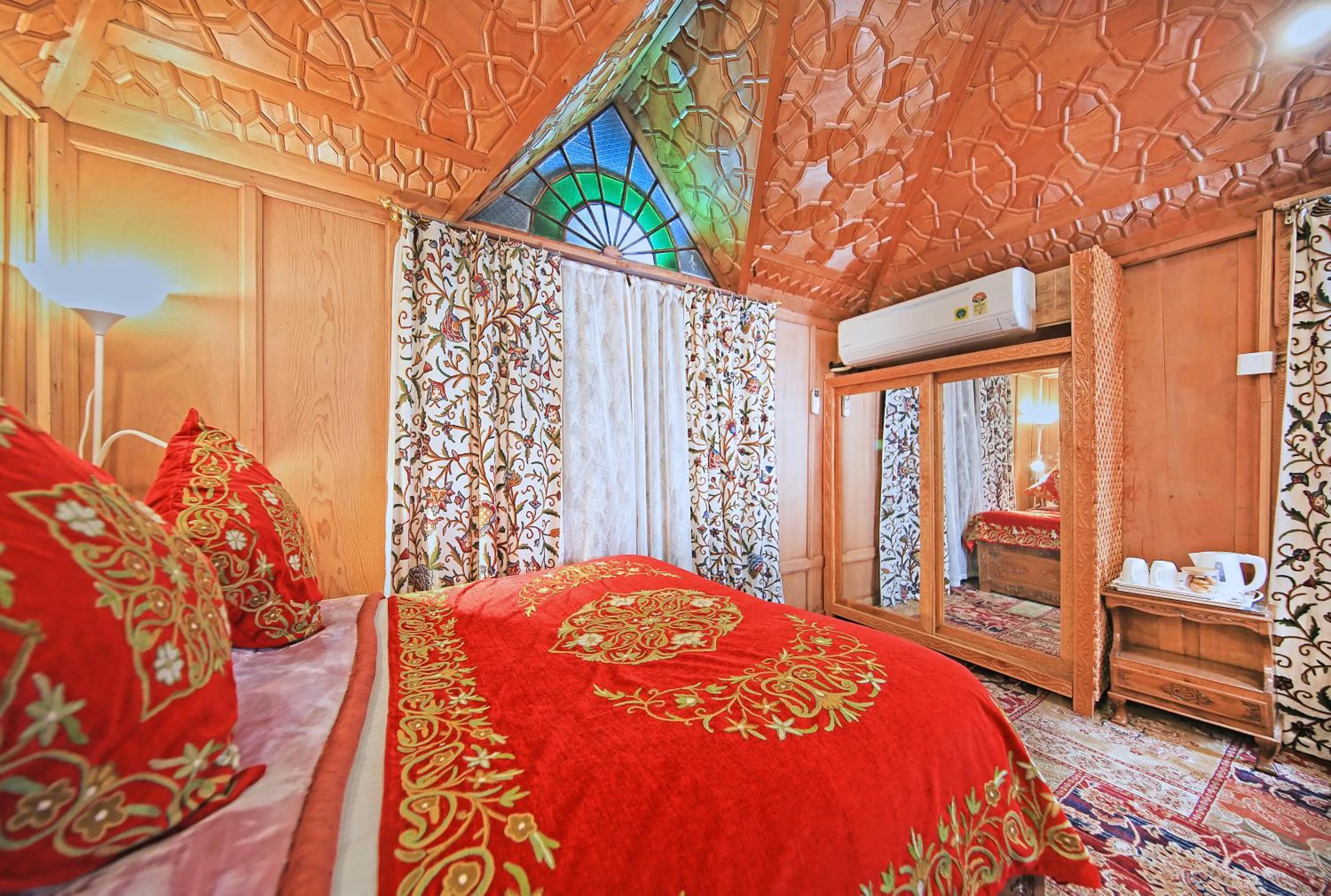 Bedroom, Bed in Kolu Group Of Houseboats