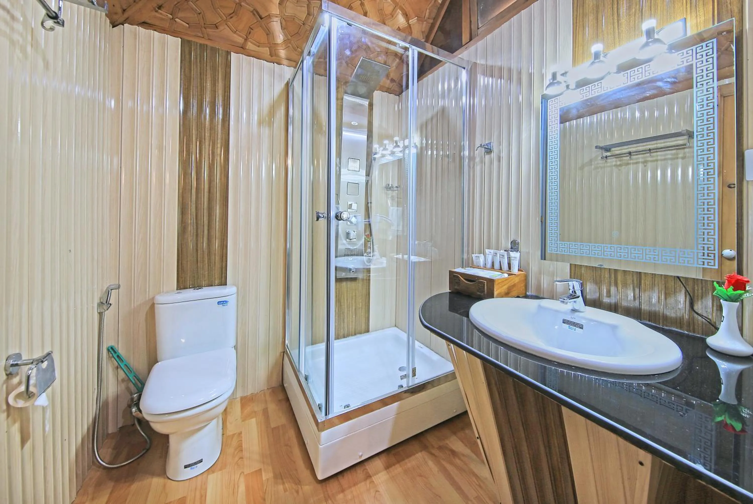 Bathroom in Kolu Group Of Houseboats