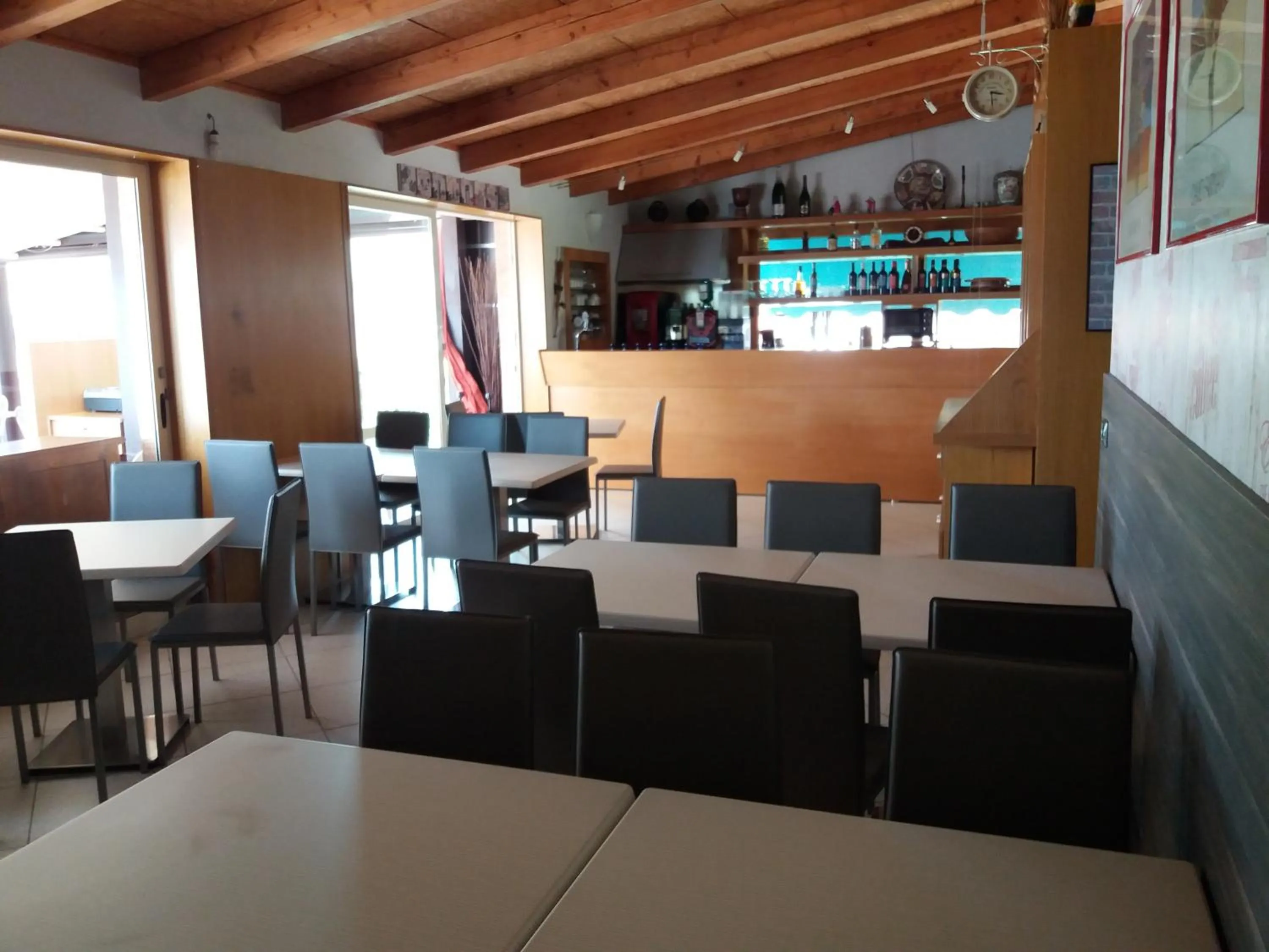 Lounge or bar in Villa Mola Bed And Breakfast