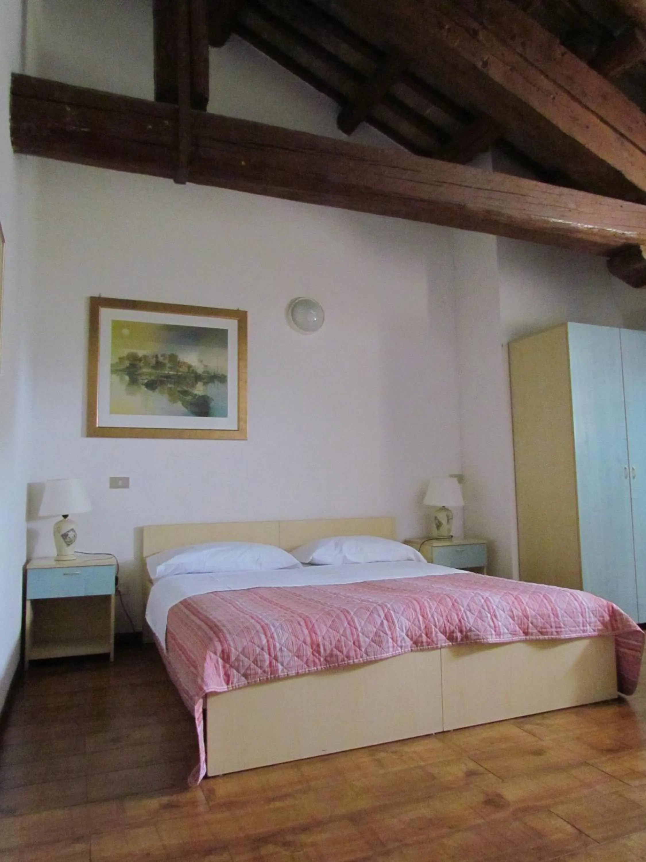 Bed in Ristorante Alloggio Ostello Amolara