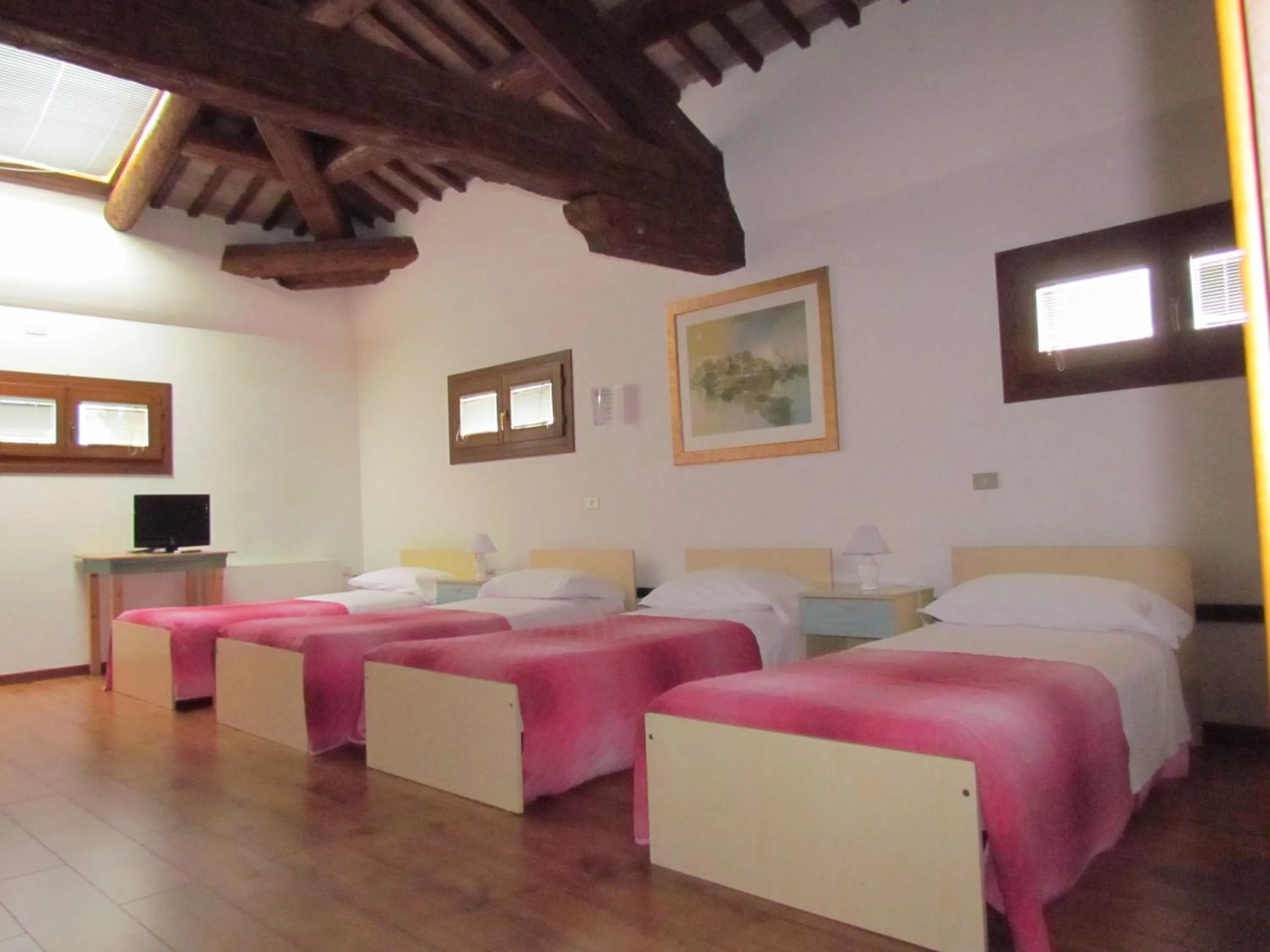 Bed in Ristorante Alloggio Ostello Amolara