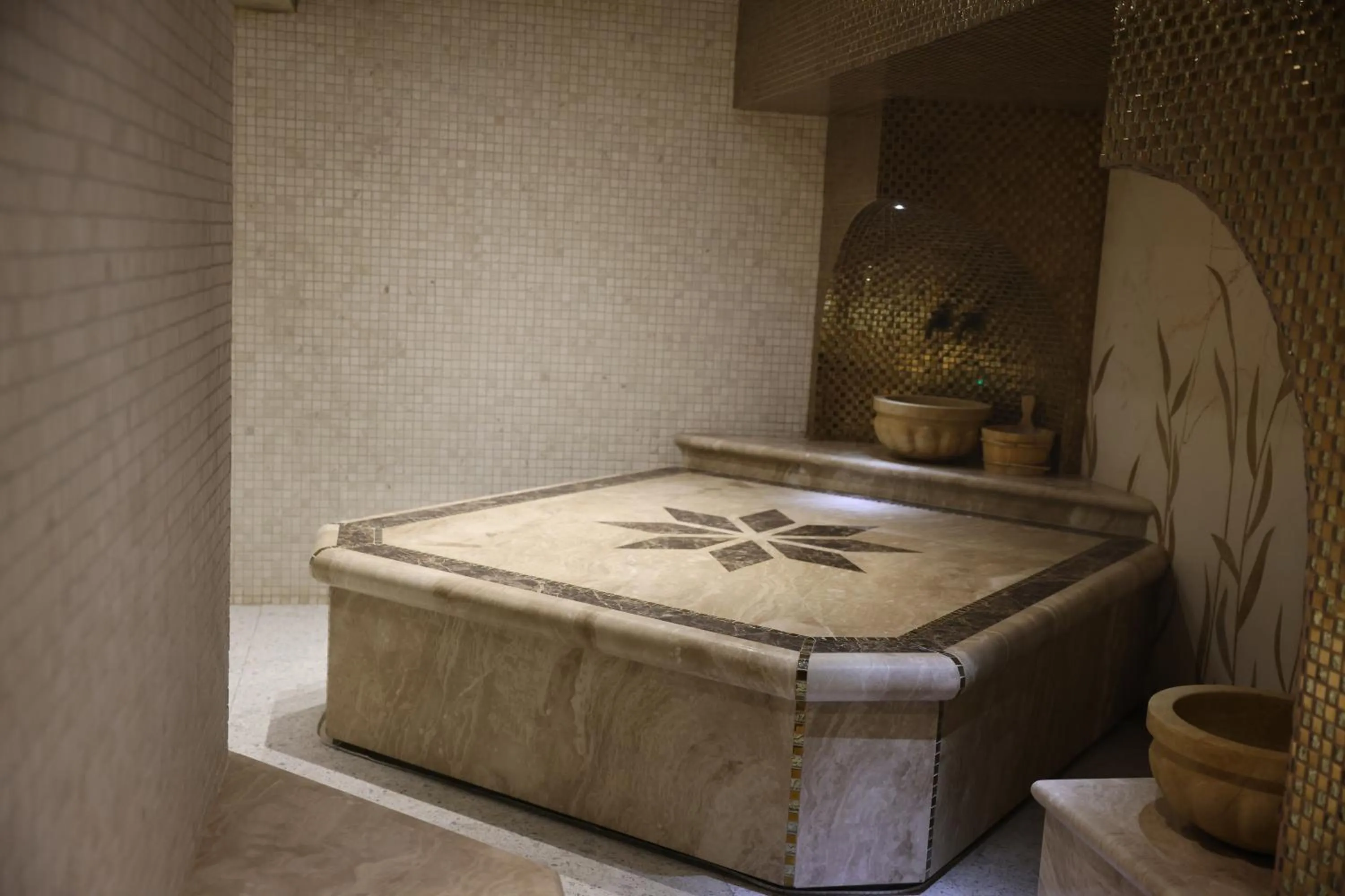 Swimming pool in Hotel Colombo