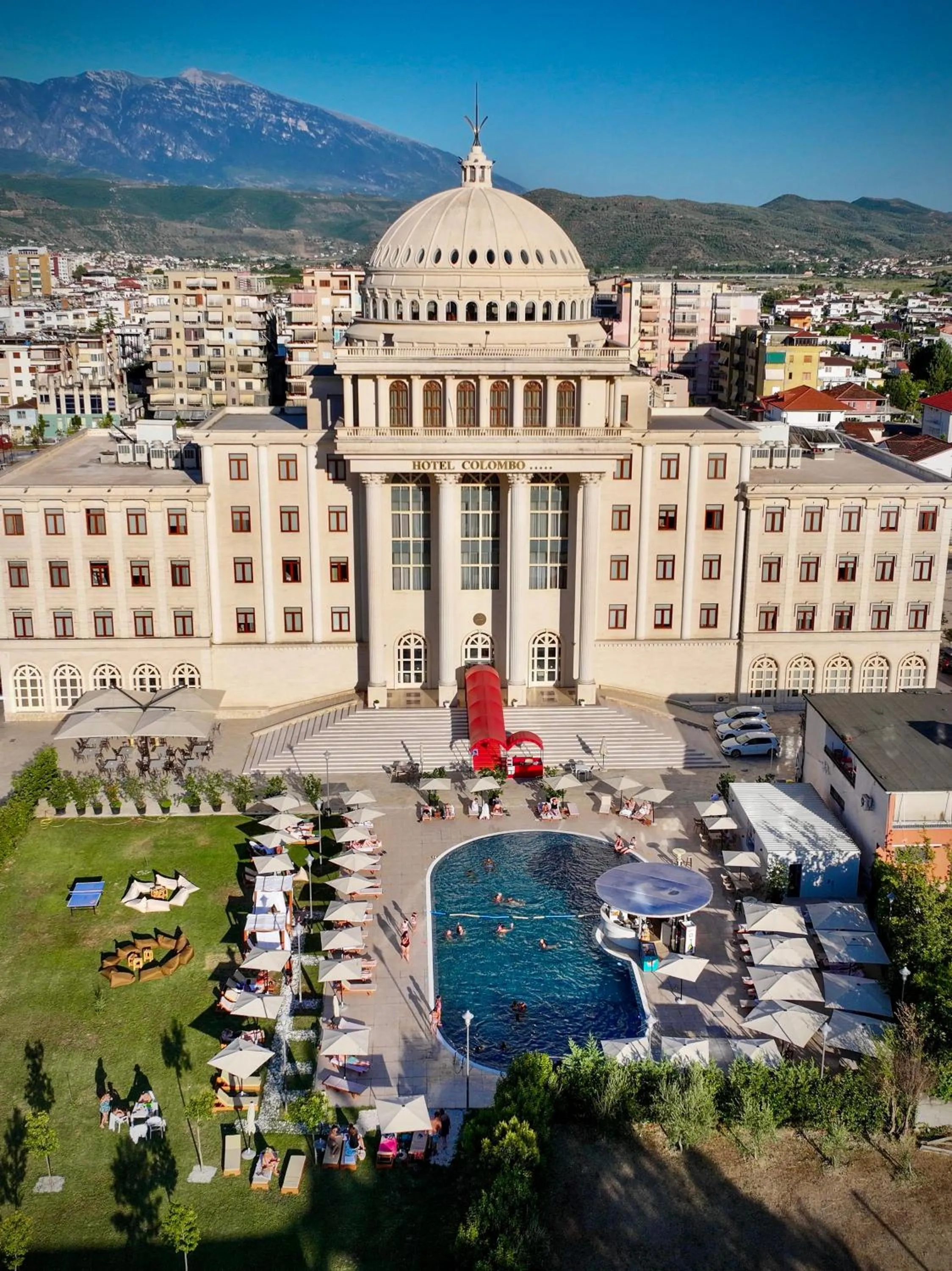 Property building in Hotel Colombo