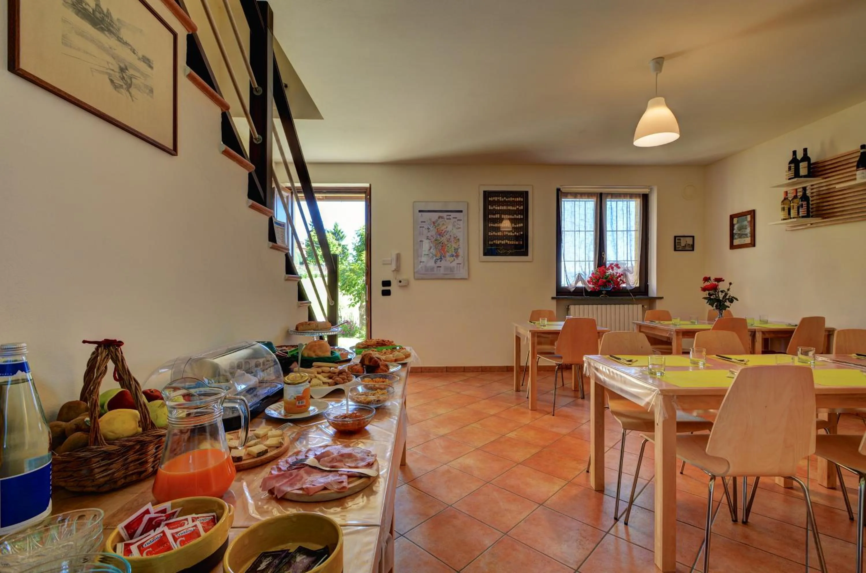 Restaurant/places to eat in The Green Guest House