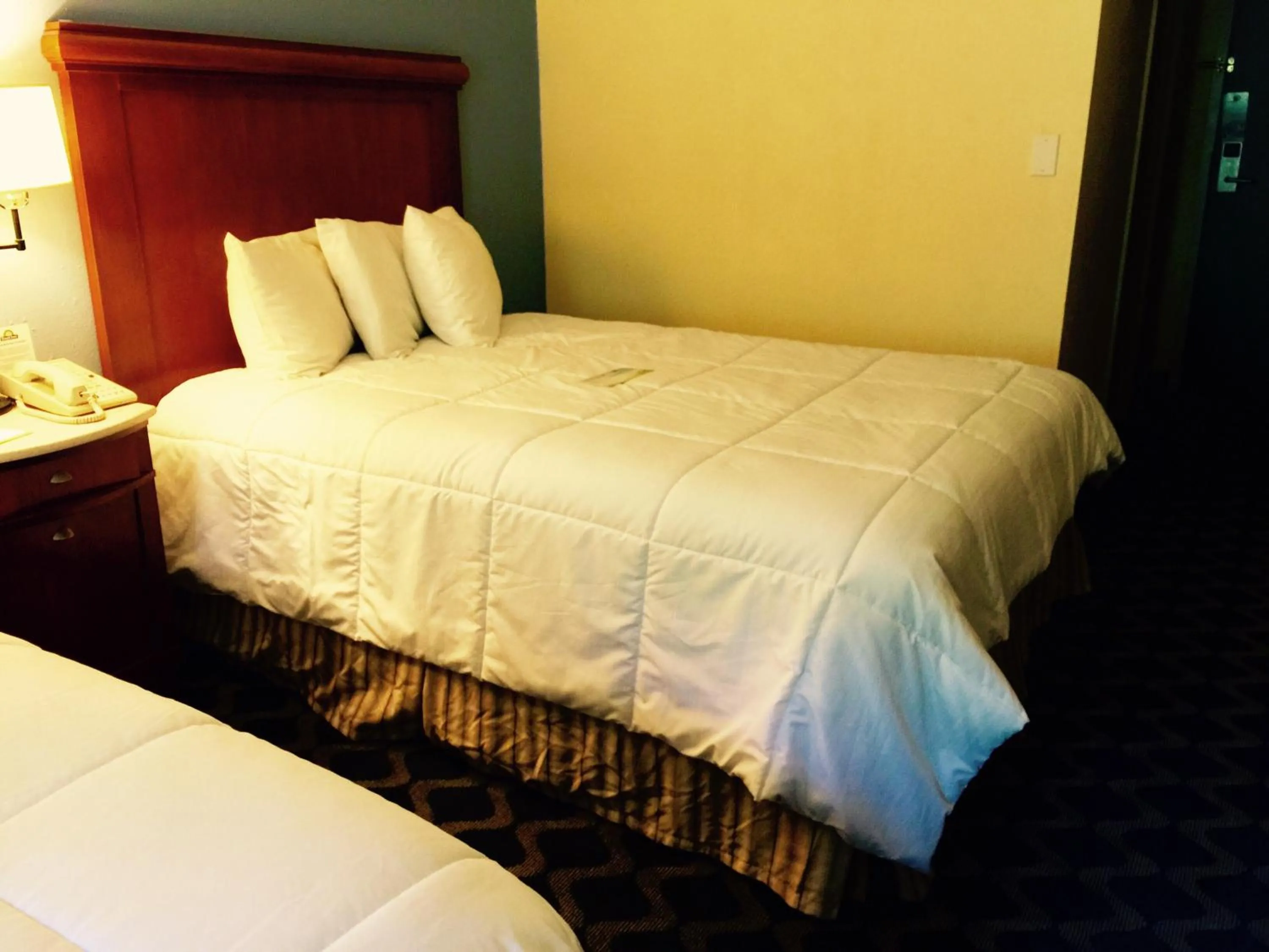 Photo of the whole room, Bed in Aderi Hotel Near Casino