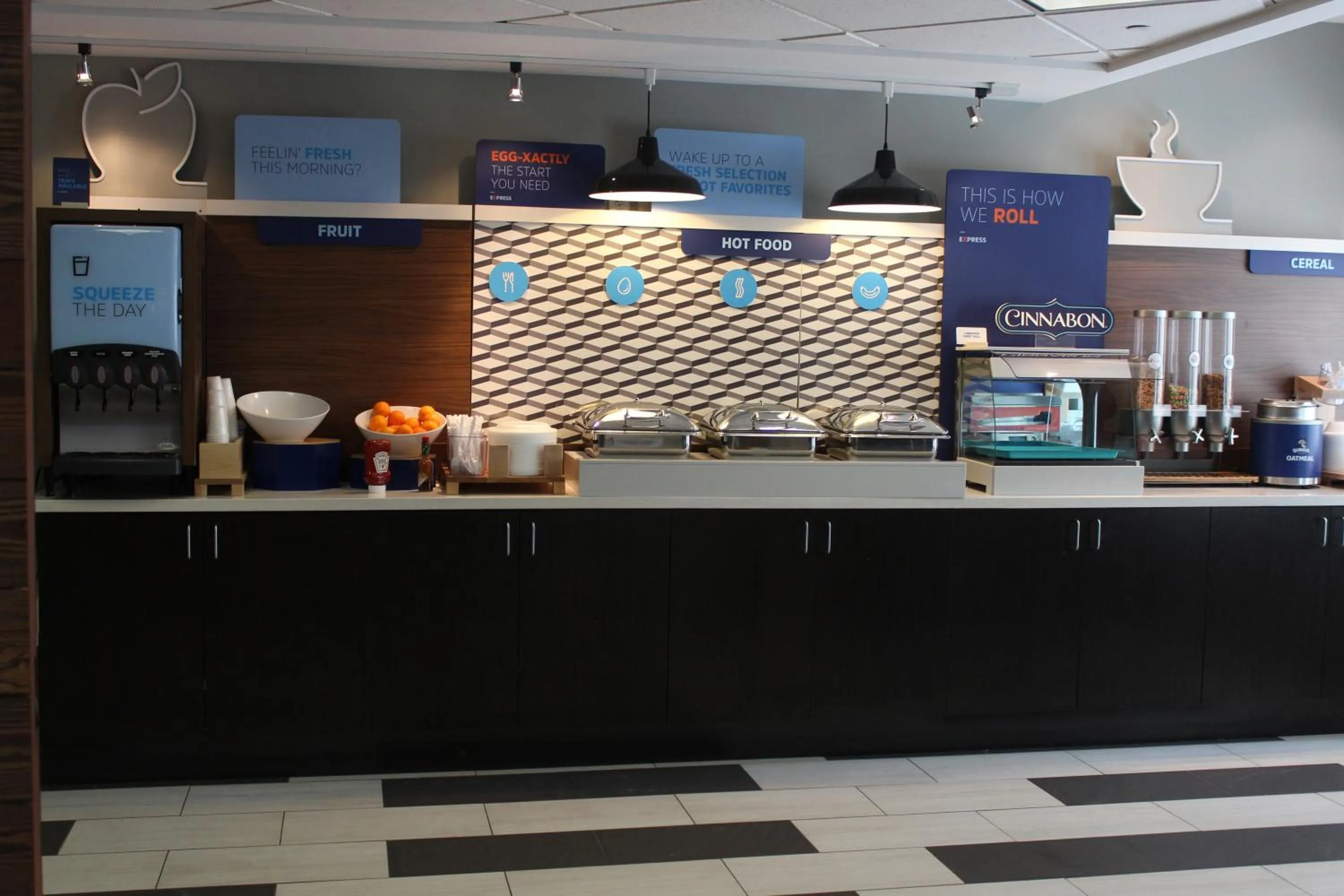 Breakfast in Holiday Inn Express & Suites Bradley Airport by IHG