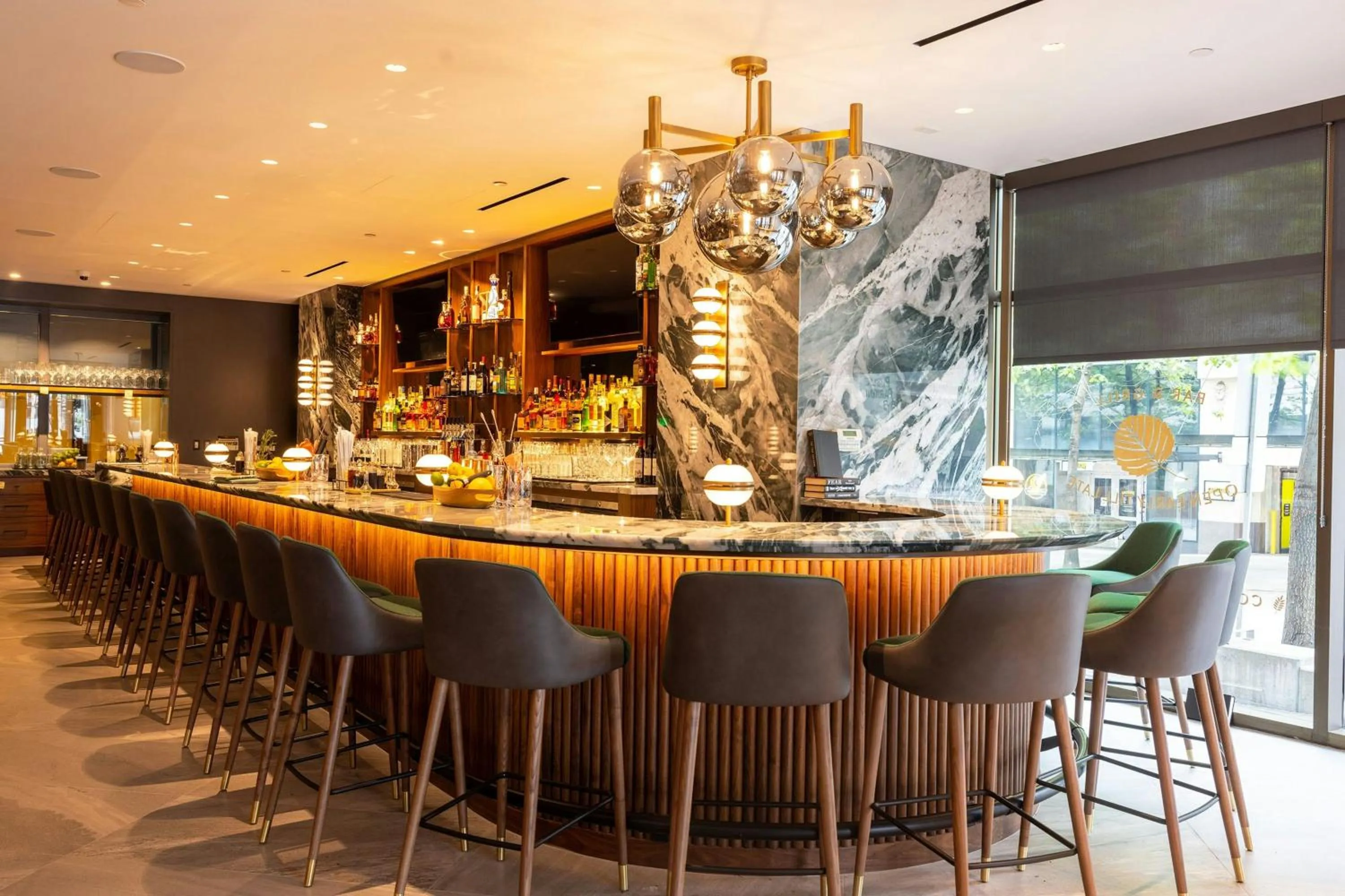 Lounge or bar in Sheraton Grand Seattle