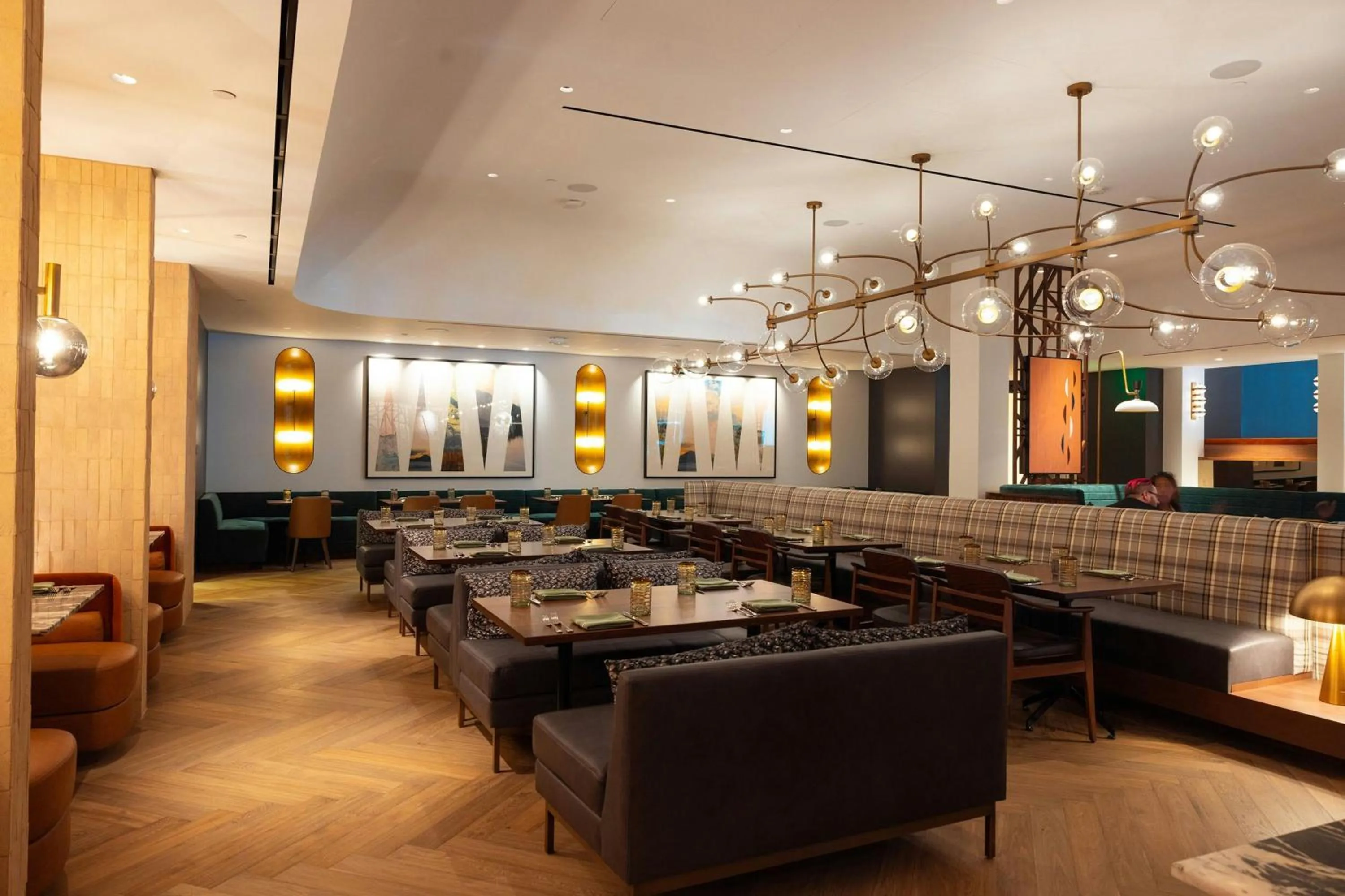 Restaurant/places to eat in Sheraton Grand Seattle