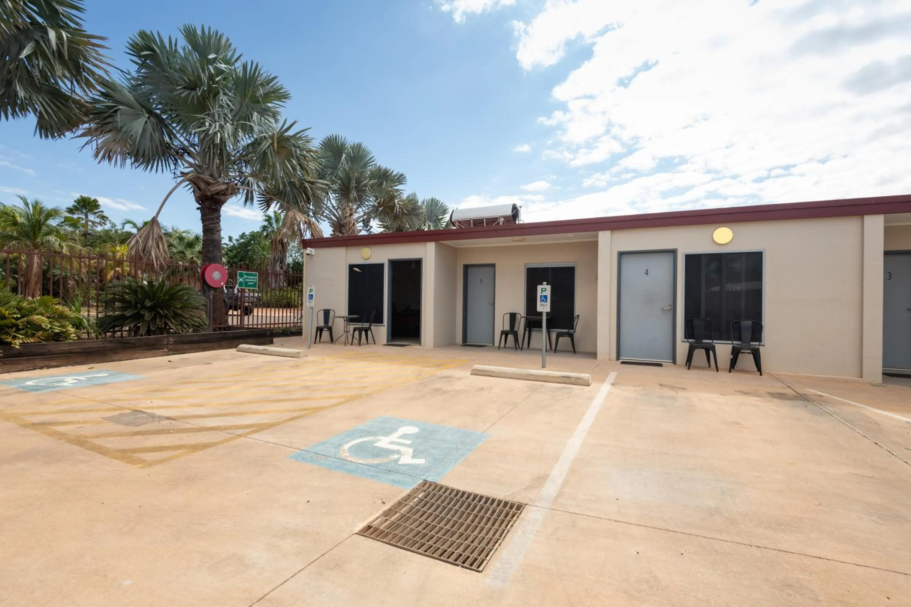 acessibility in Safari Lodge Motel