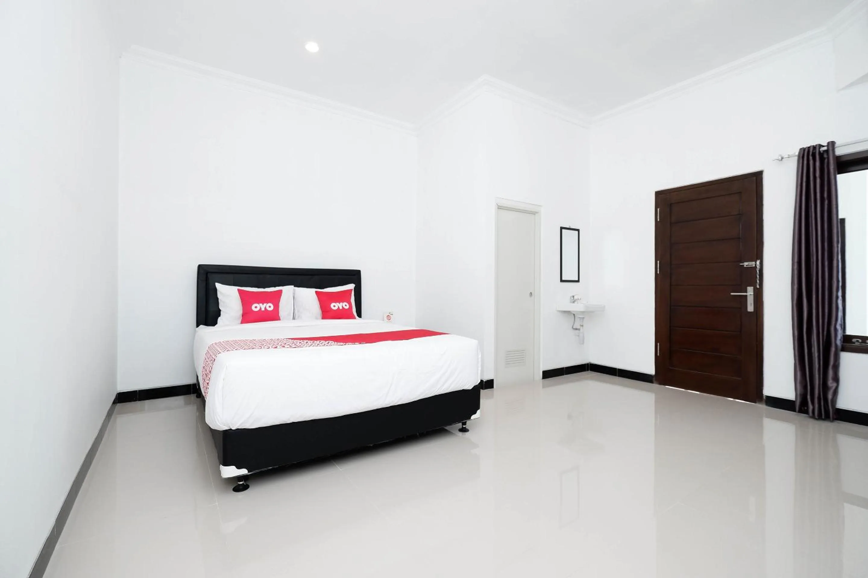 Photo of the whole room in Four D'home