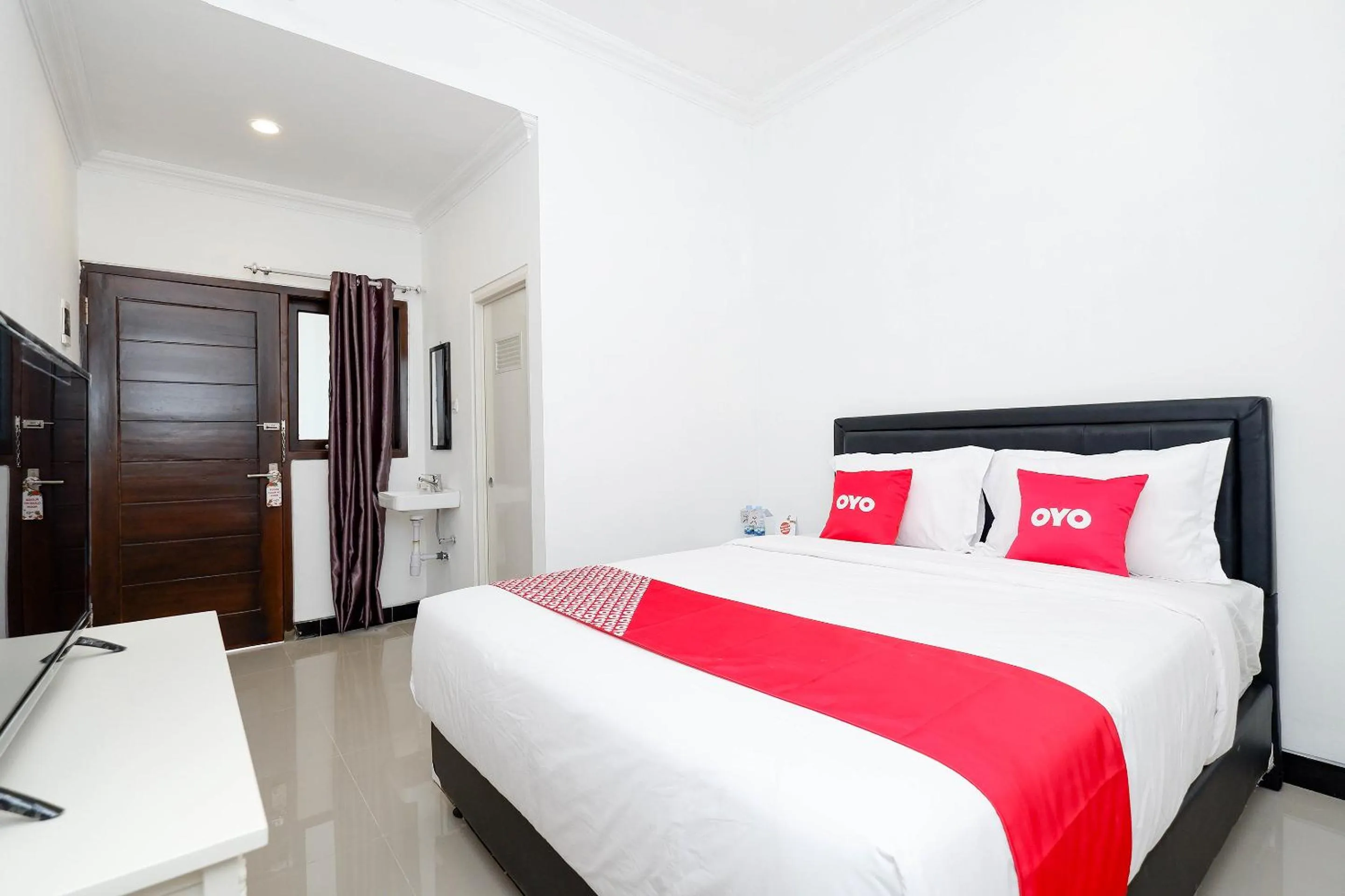 Bedroom in Four D'home