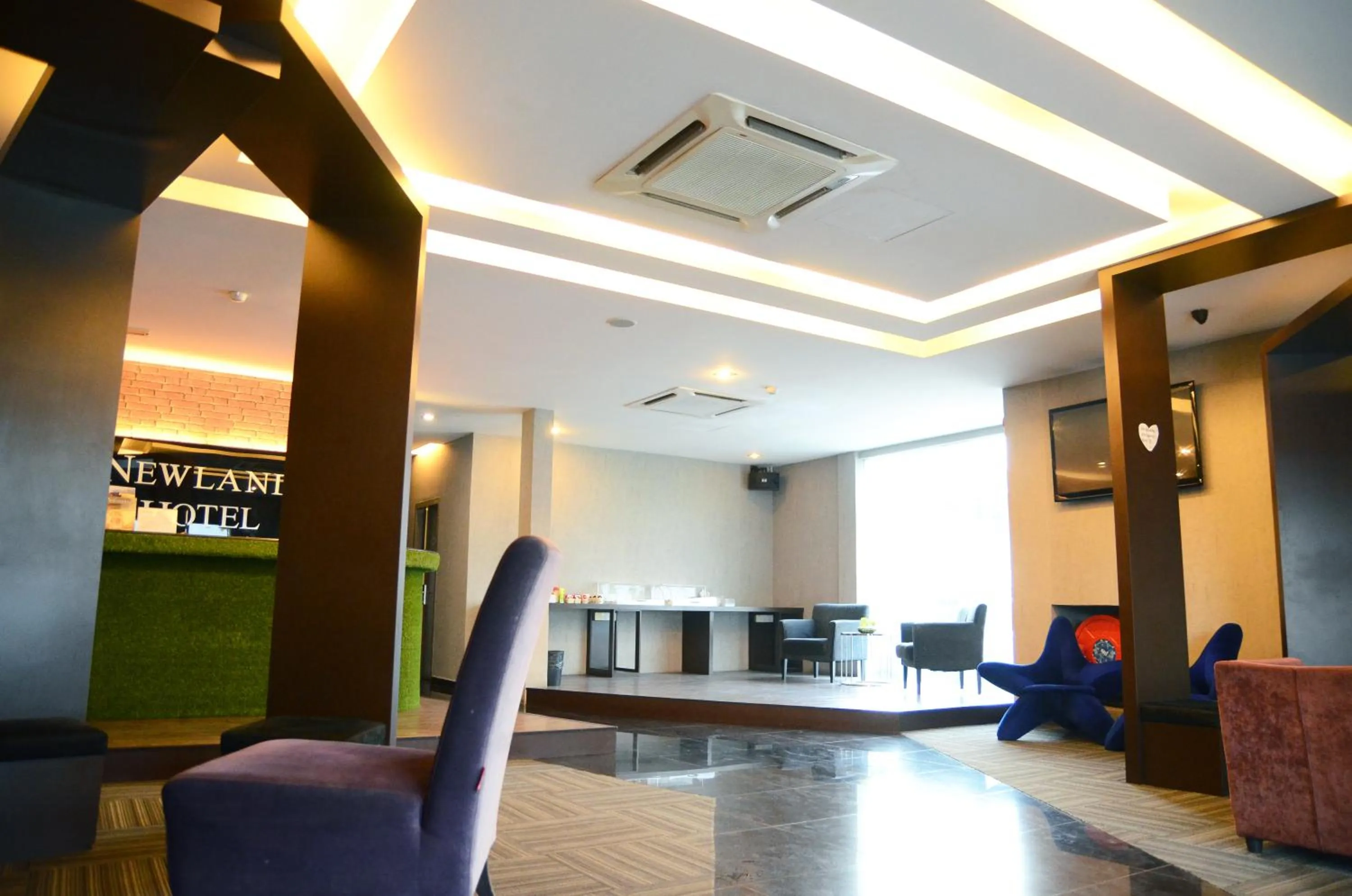 Lobby or reception in NEWLAND HOTEL