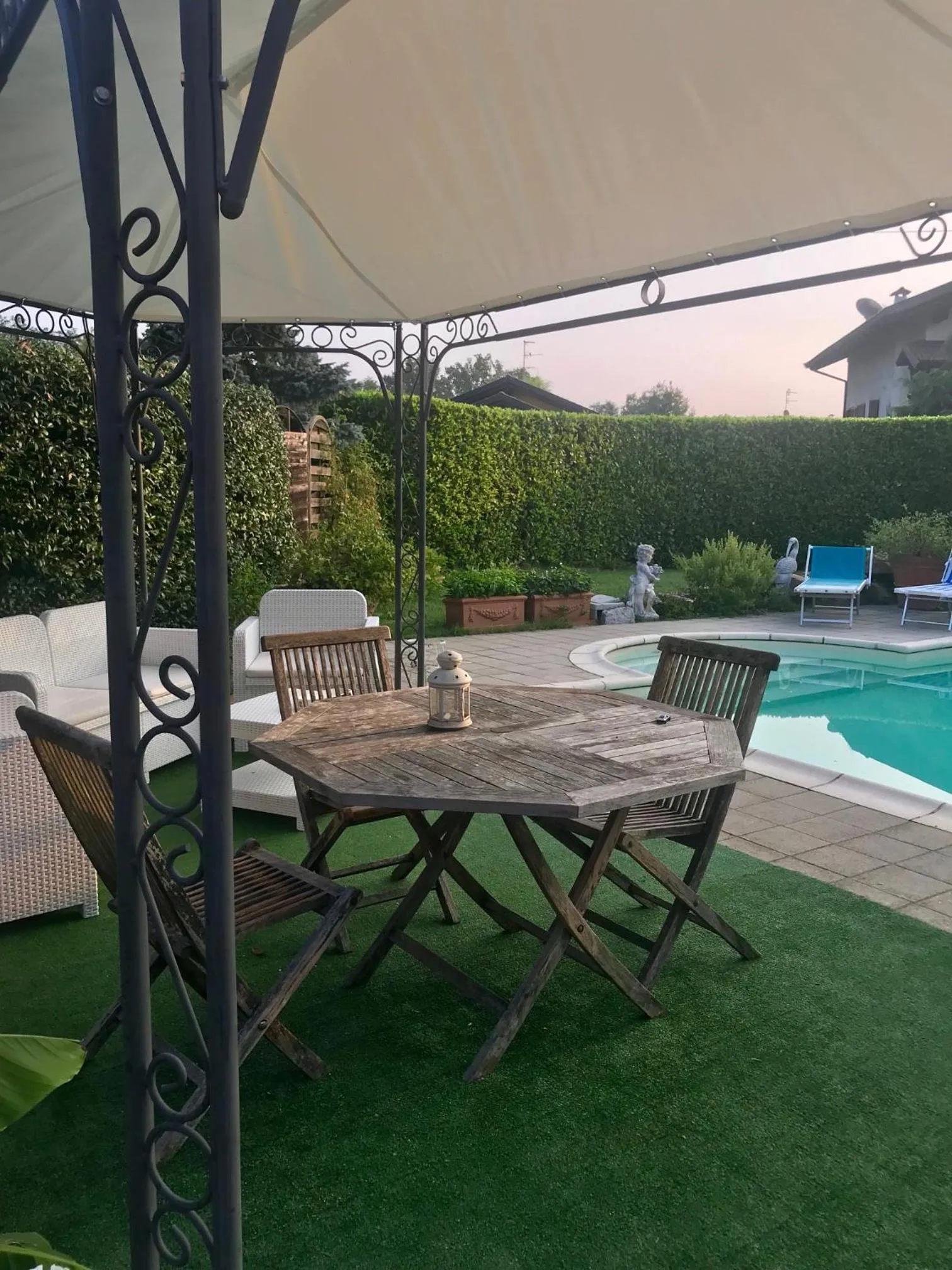 Swimming pool in B&B Villa Botto