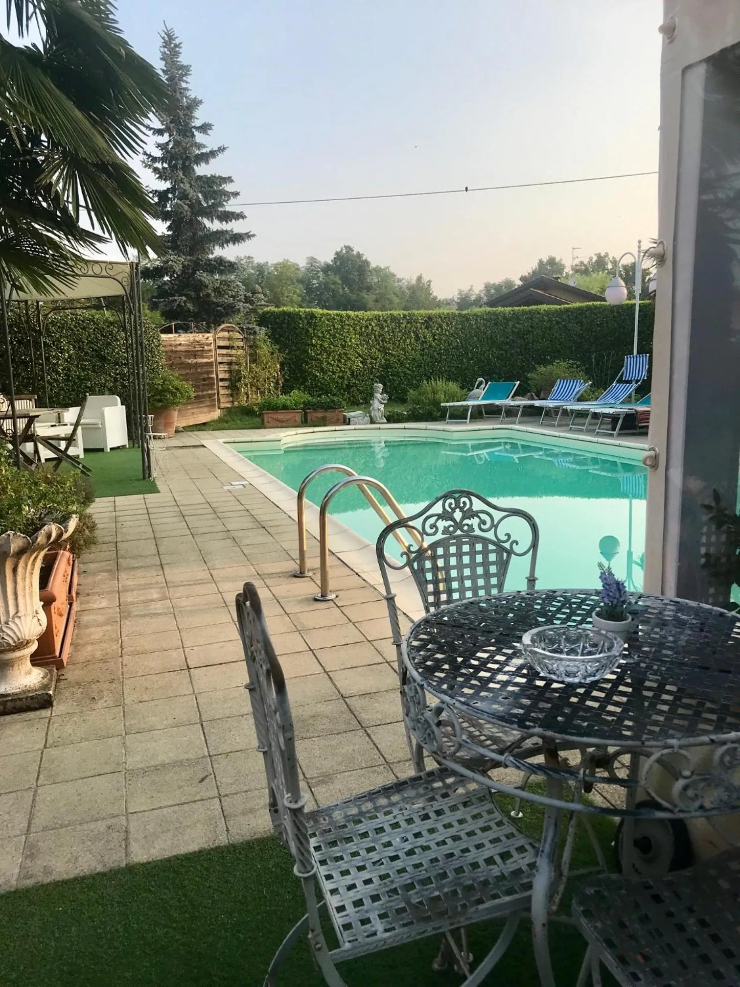 Pool view in B&B Villa Botto