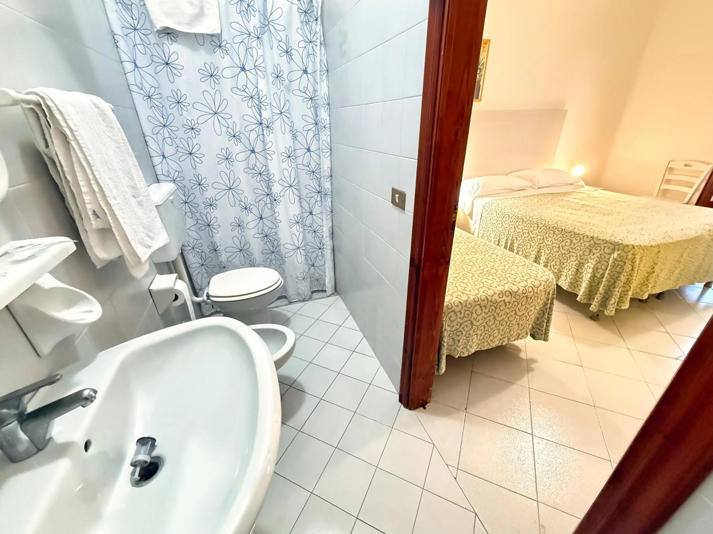 Bathroom in Pensione Villa Mena