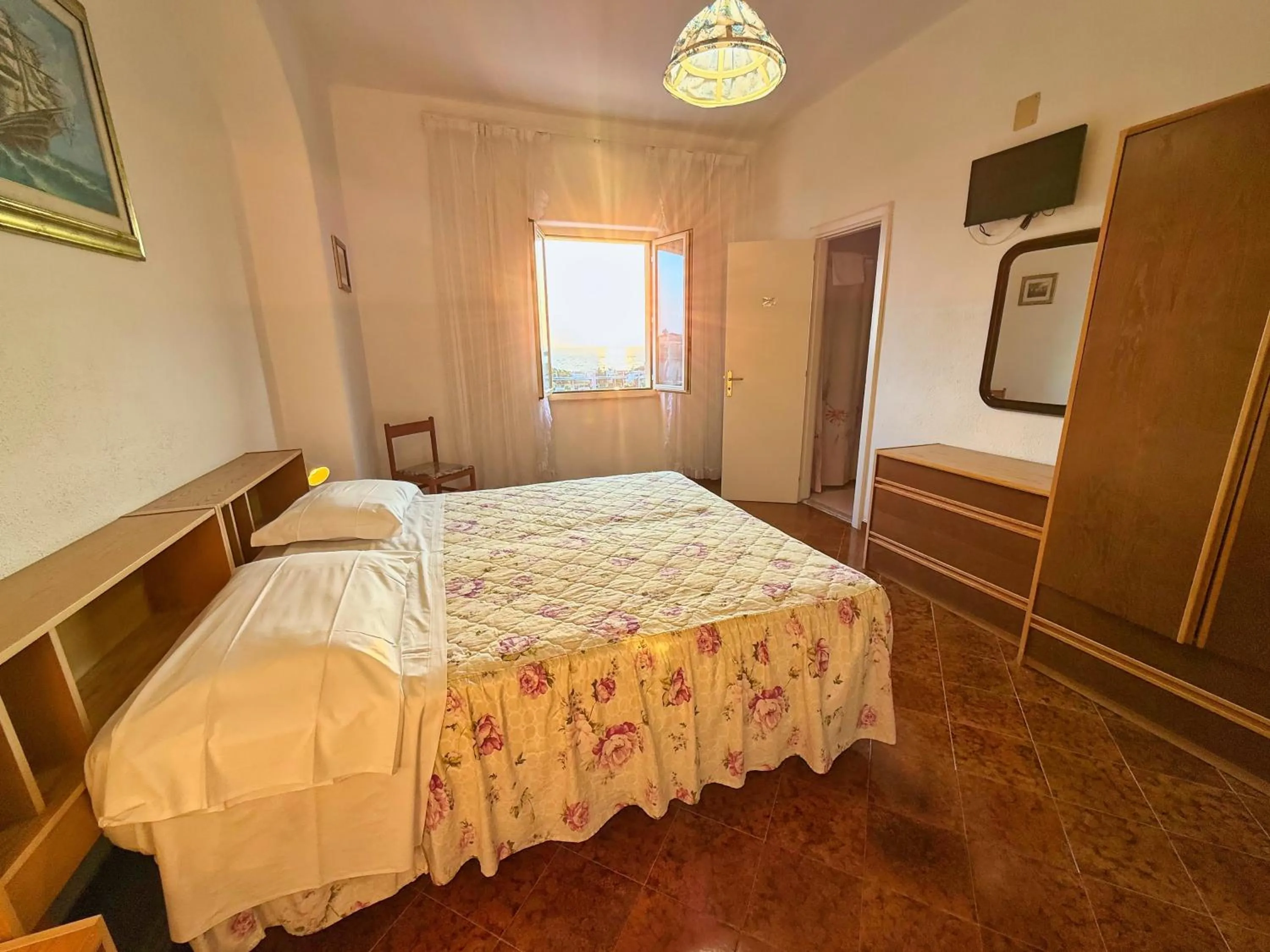 Bedroom, Bed in Pensione Villa Mena