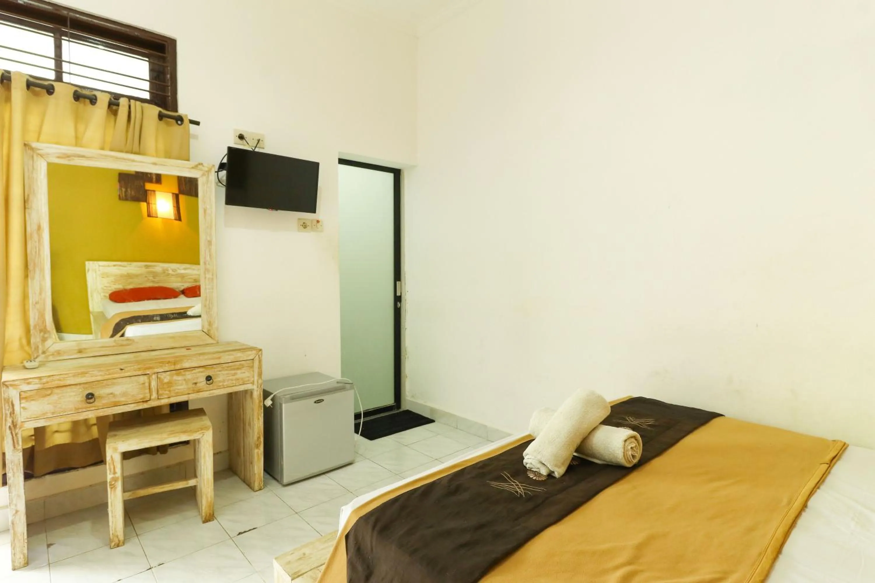 Bedroom, Bed in The Legian Mas Beach Inn