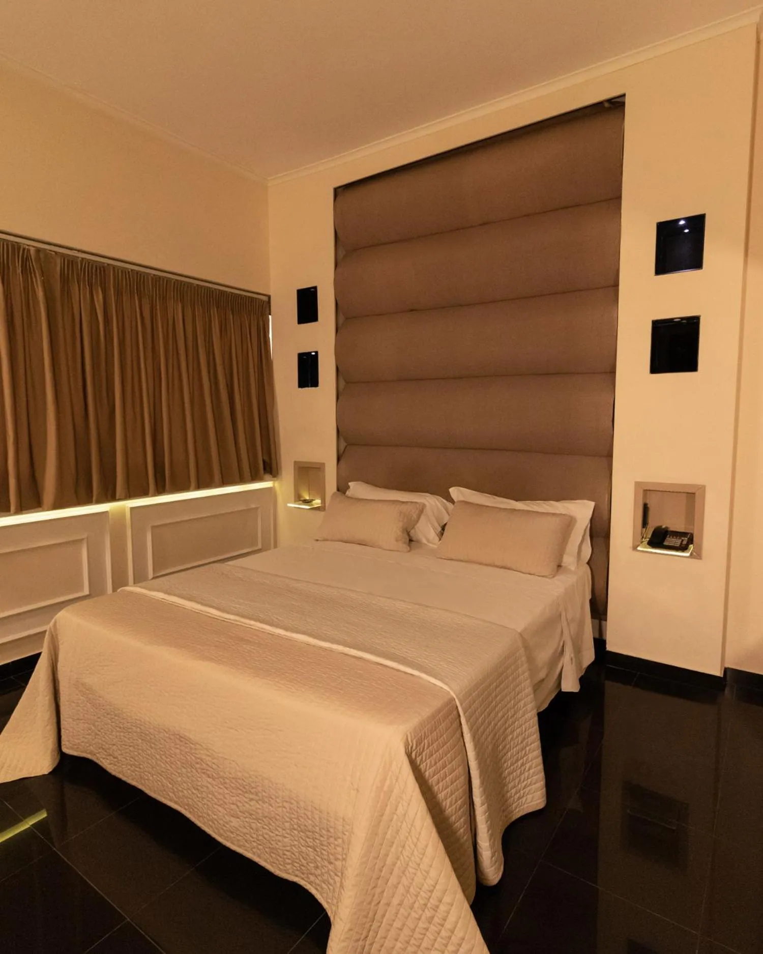 Bed in Meeting Hotel