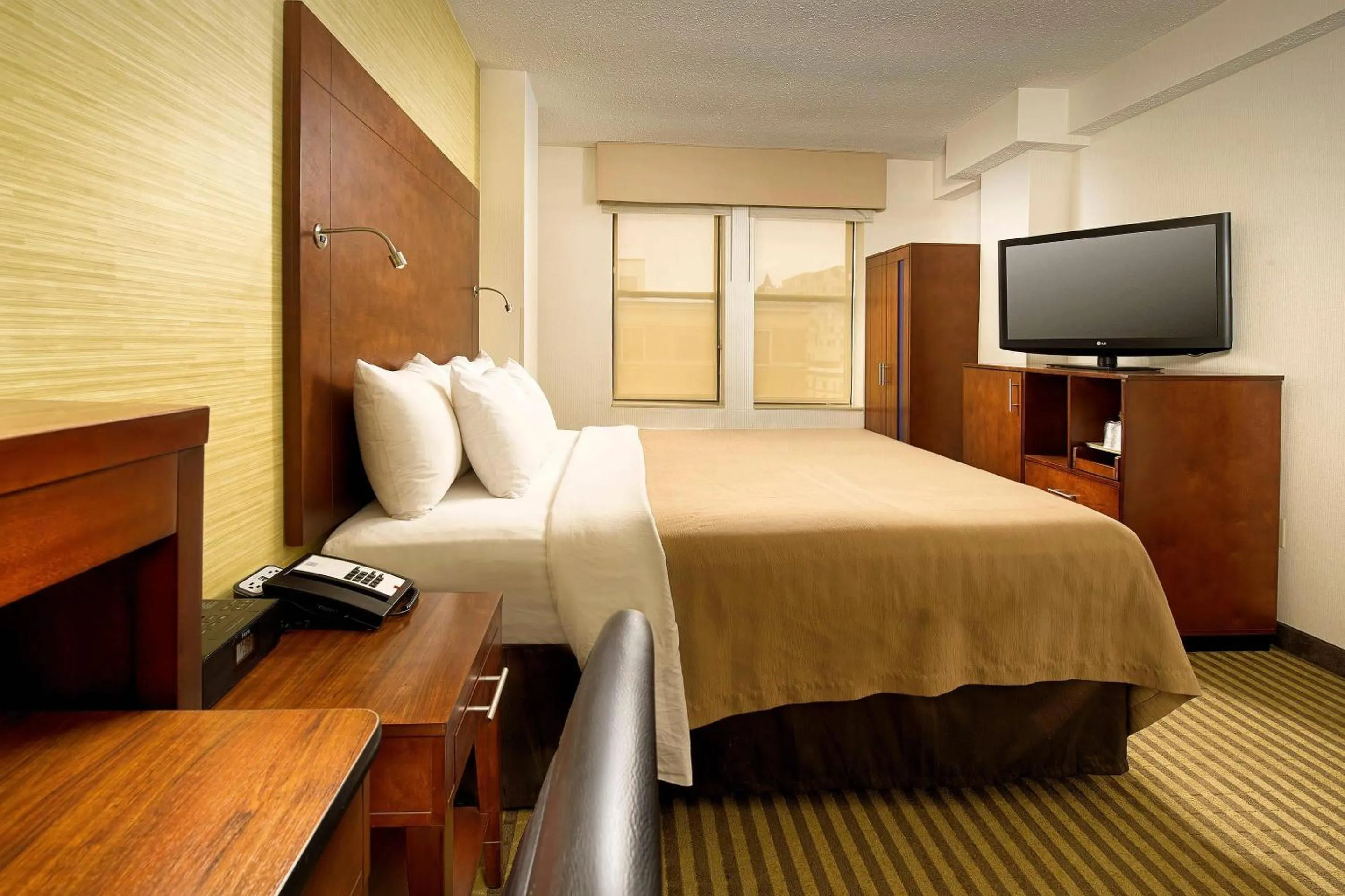 Bedroom, Bed in Comfort Inn Downtown DC-Convention Center