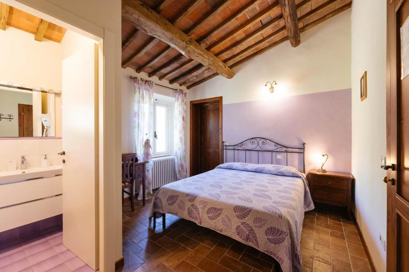 Double Room in Agriturismo Villa Bracali