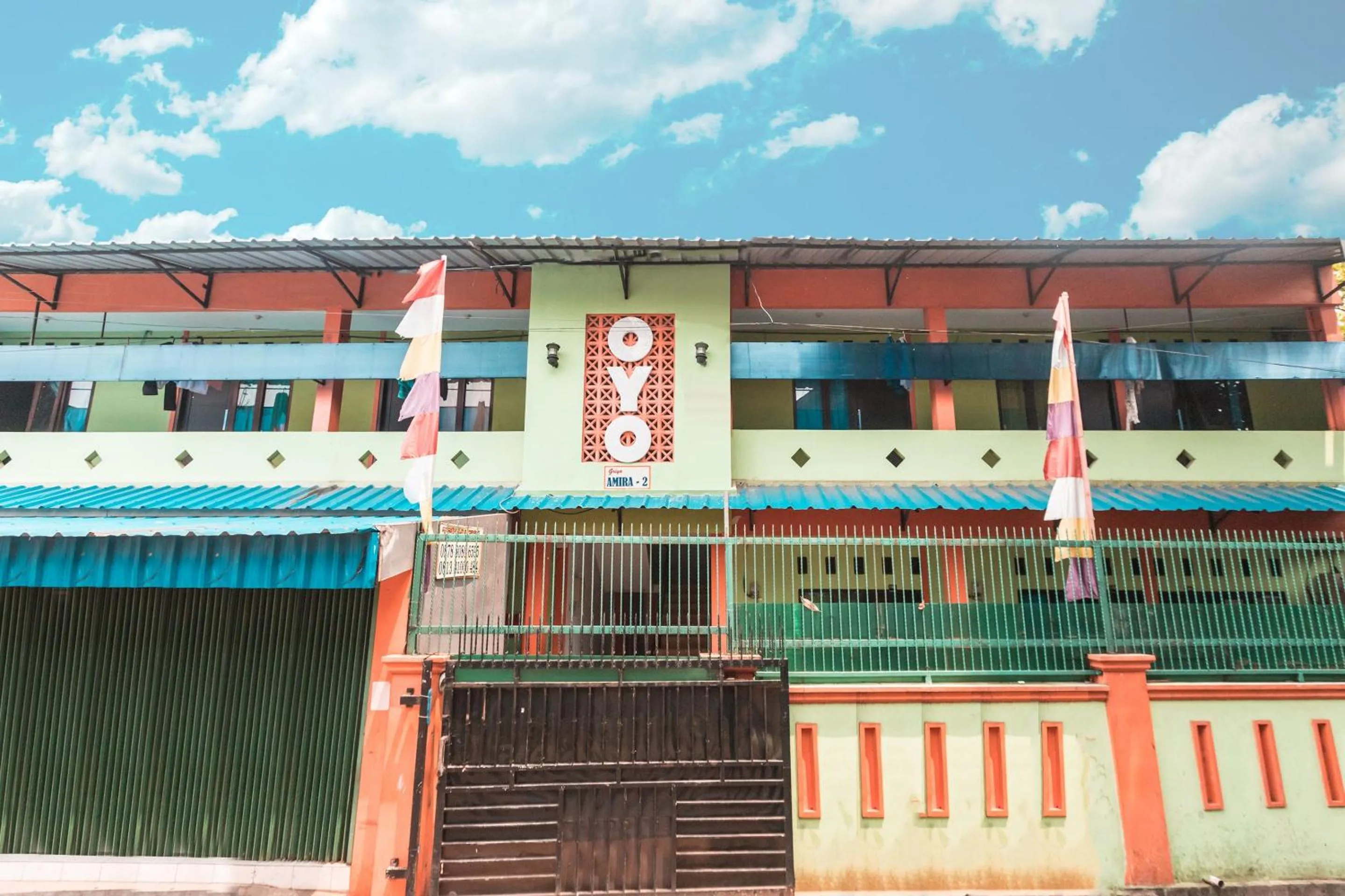 Facade/entrance in OYO Living 1756 Amira Guest House