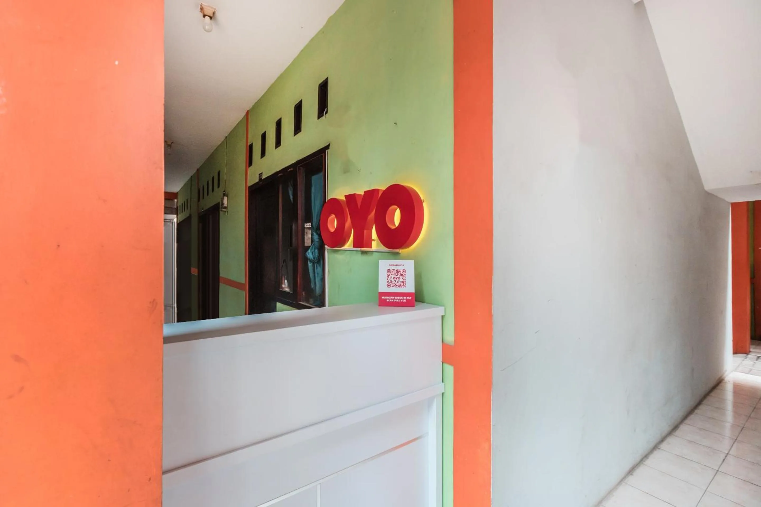 Lobby or reception in OYO Living 1756 Amira Guest House