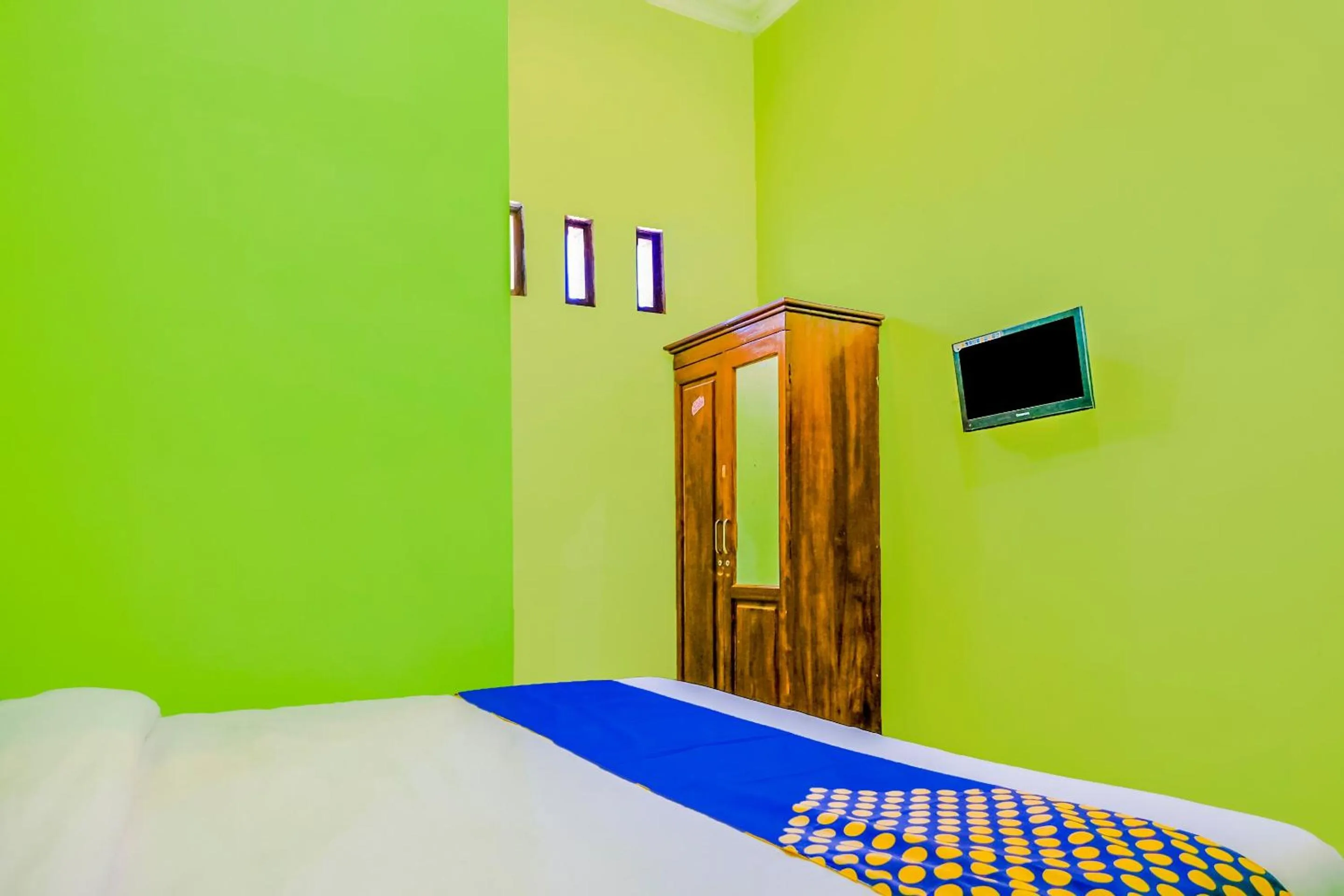 Bedroom, Bed in Hotel O Family Residence Syariah