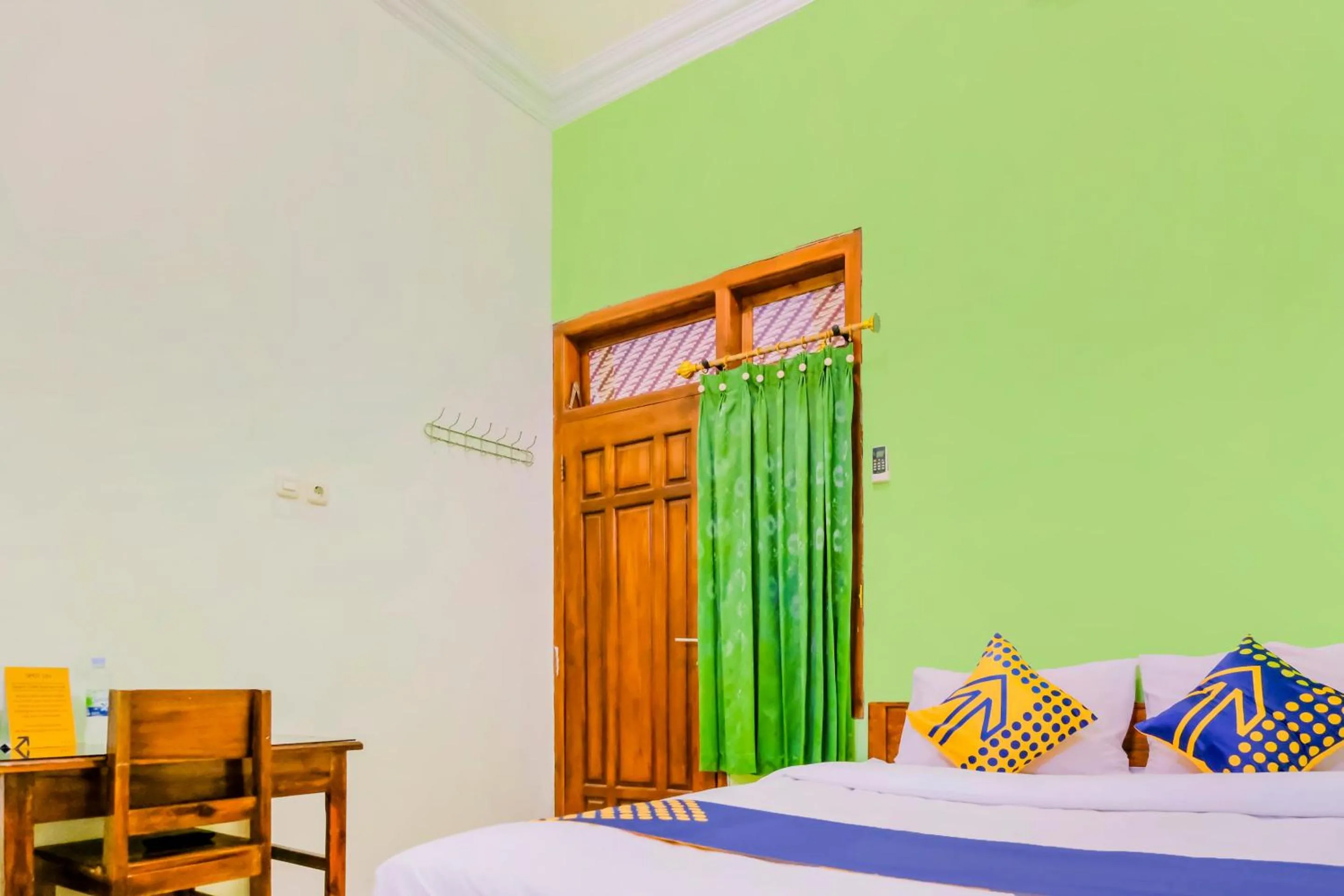 Bedroom, Bed in Hotel O Family Residence Syariah