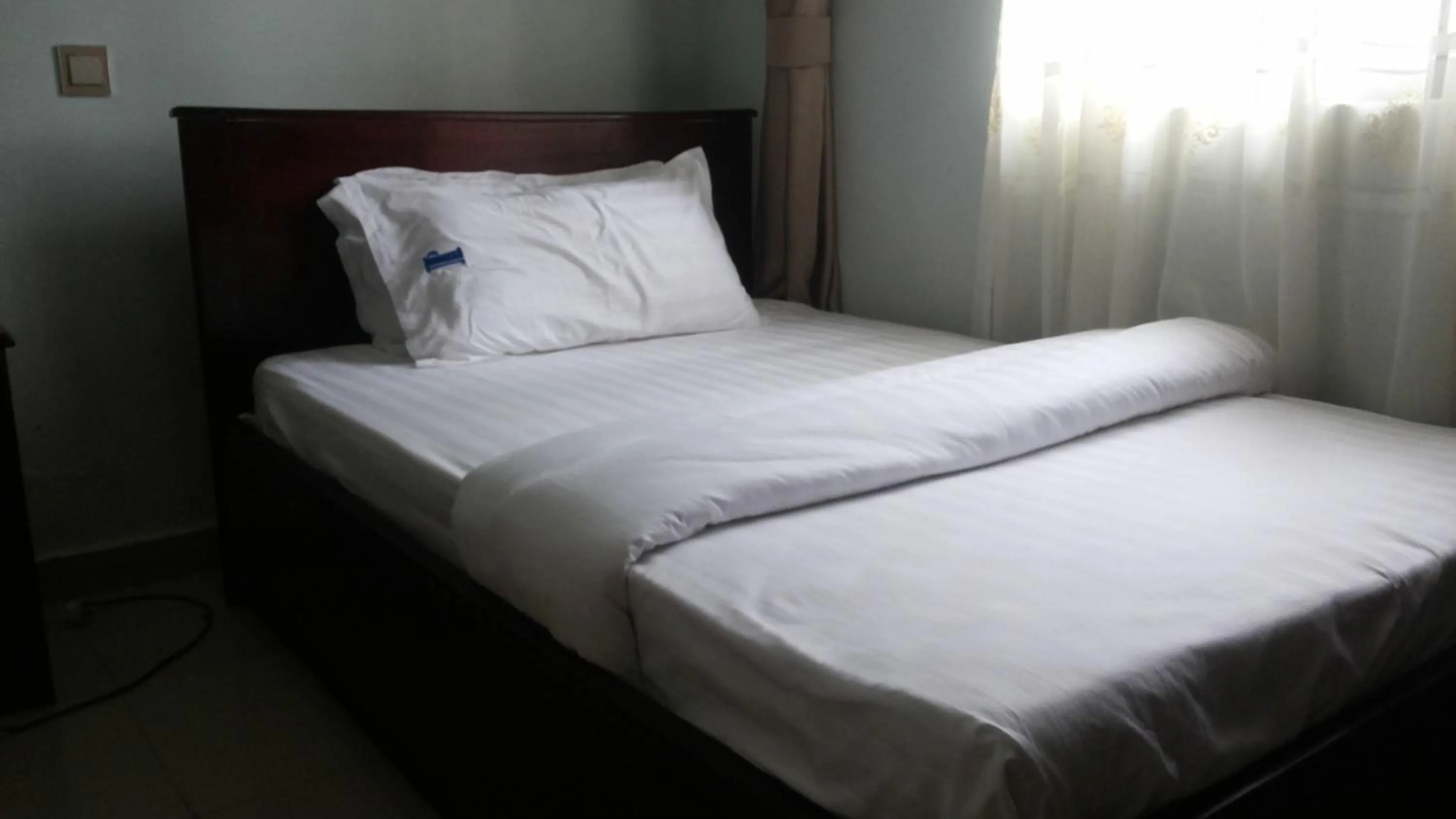 Photo of the whole room, Bed in The Pearl Inn