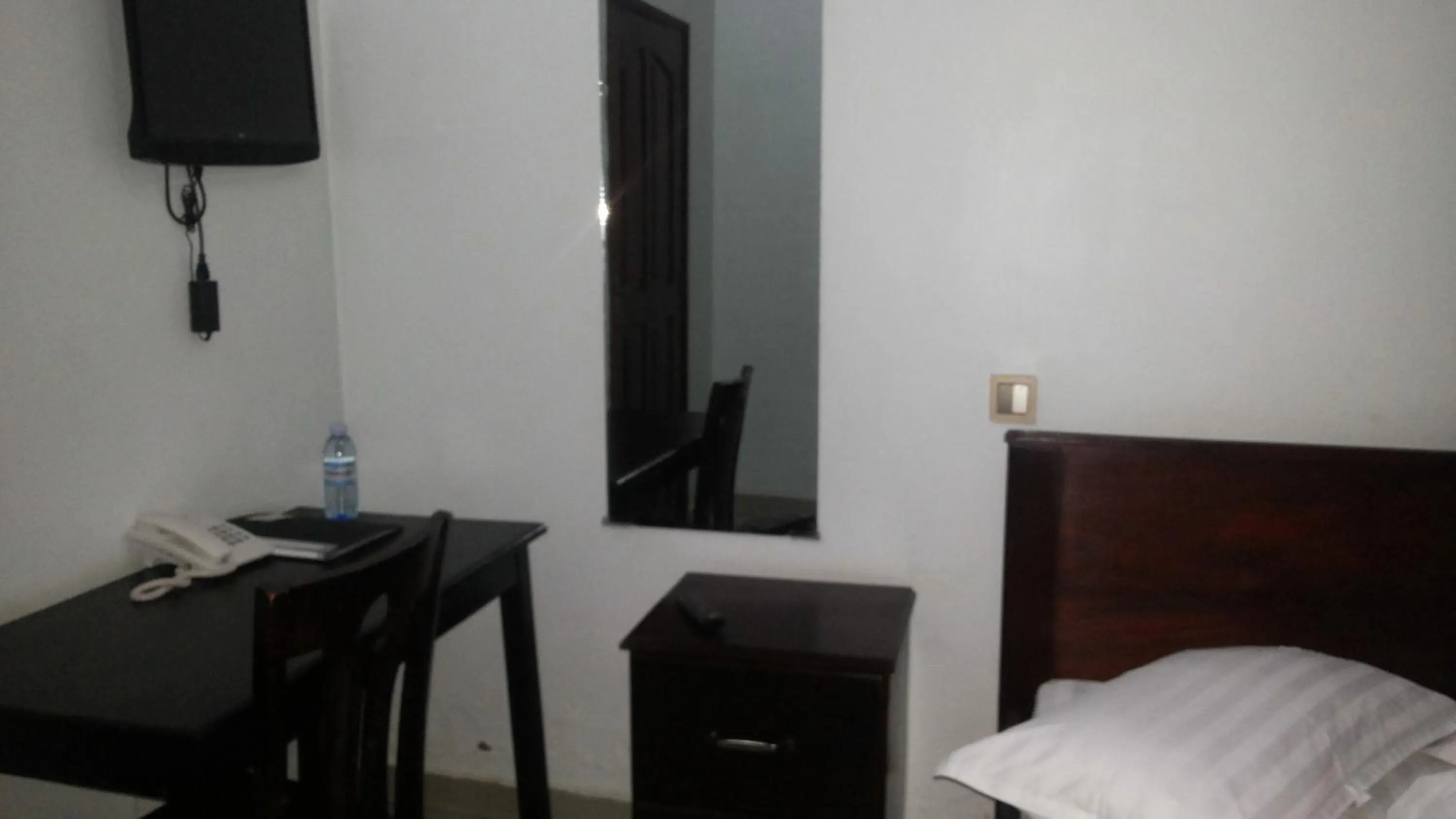 Bed in The Pearl Inn