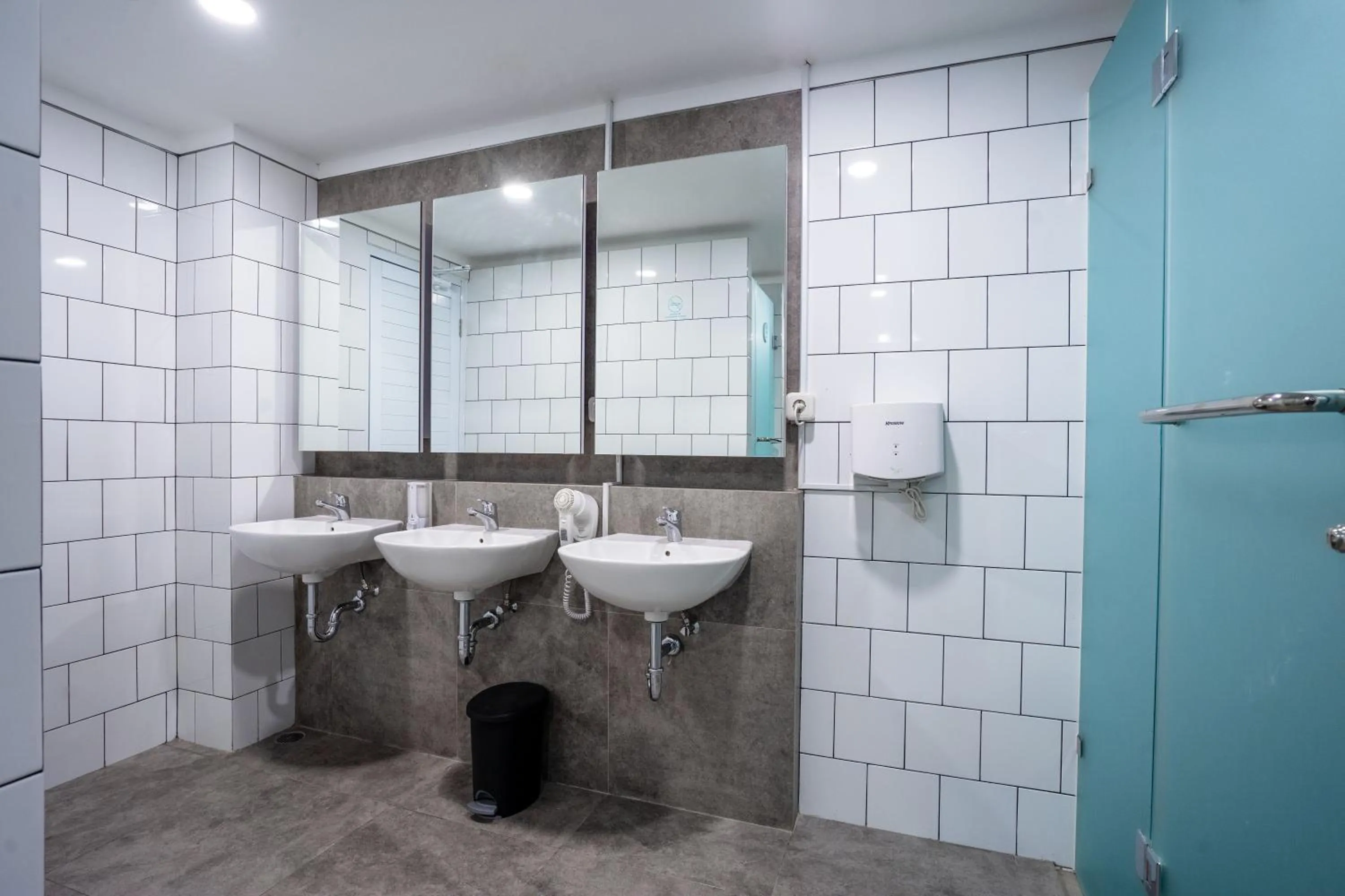 Bathroom in Bobopod Pancoran, Jakarta