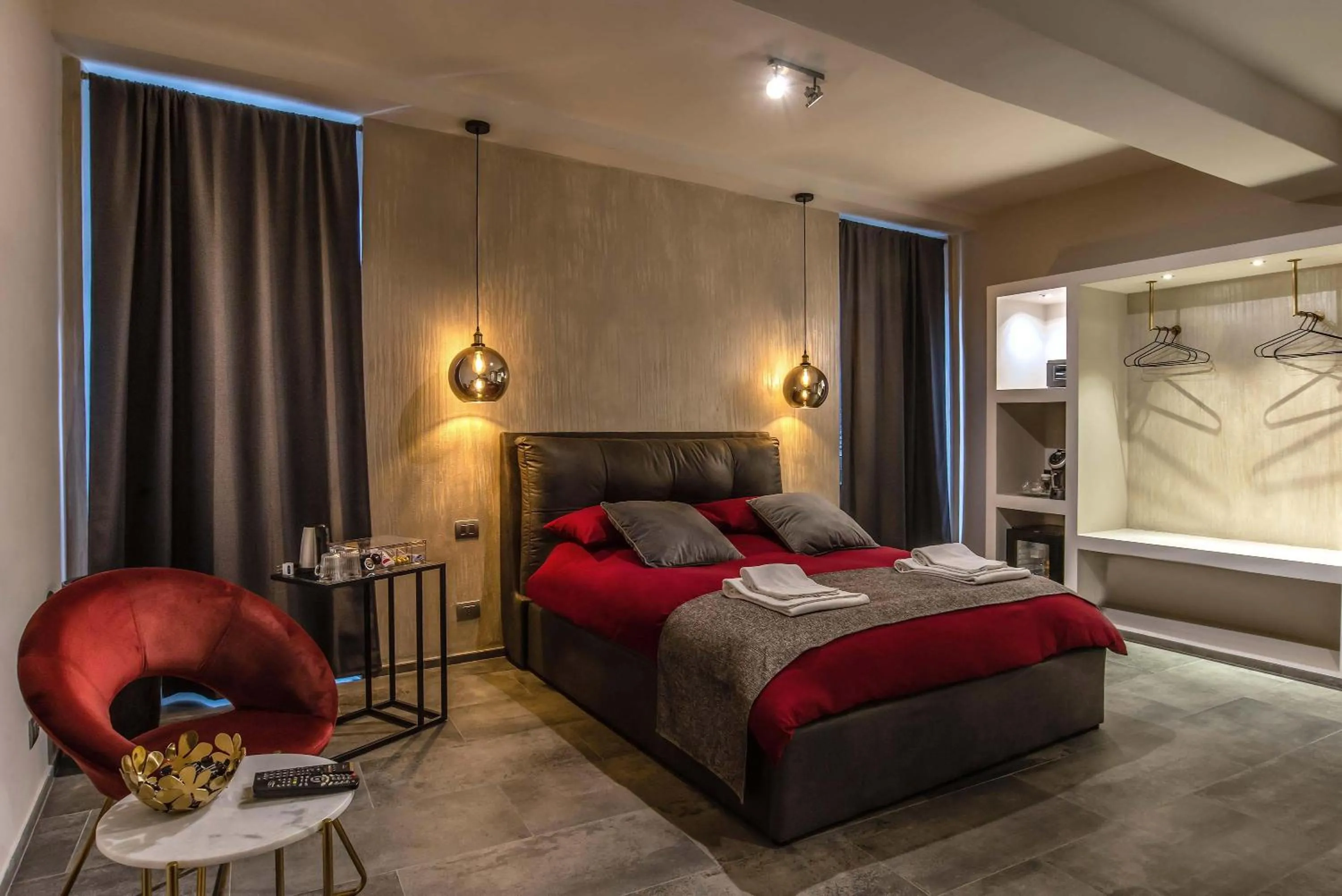 Bedroom, Bed in Black And White Suite