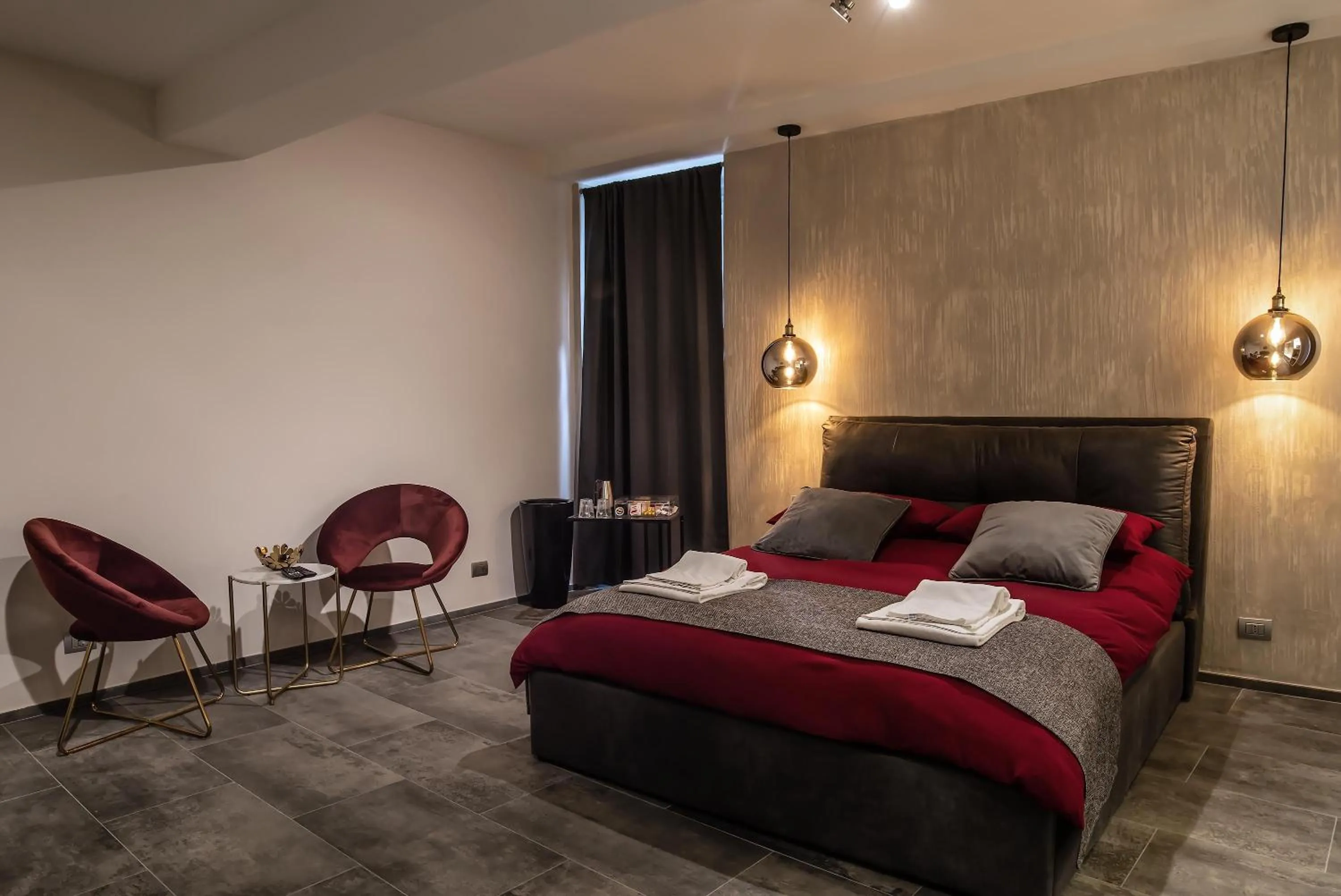 Bedroom, Bed in Black And White Suite