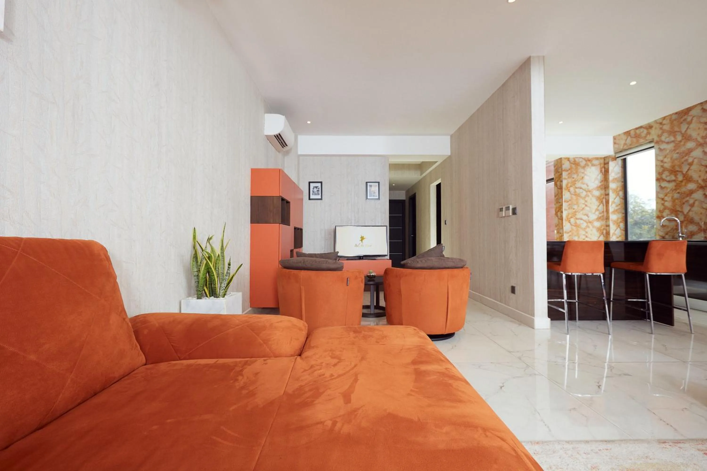 Living room in Bel Air Crest Hotel & Suites