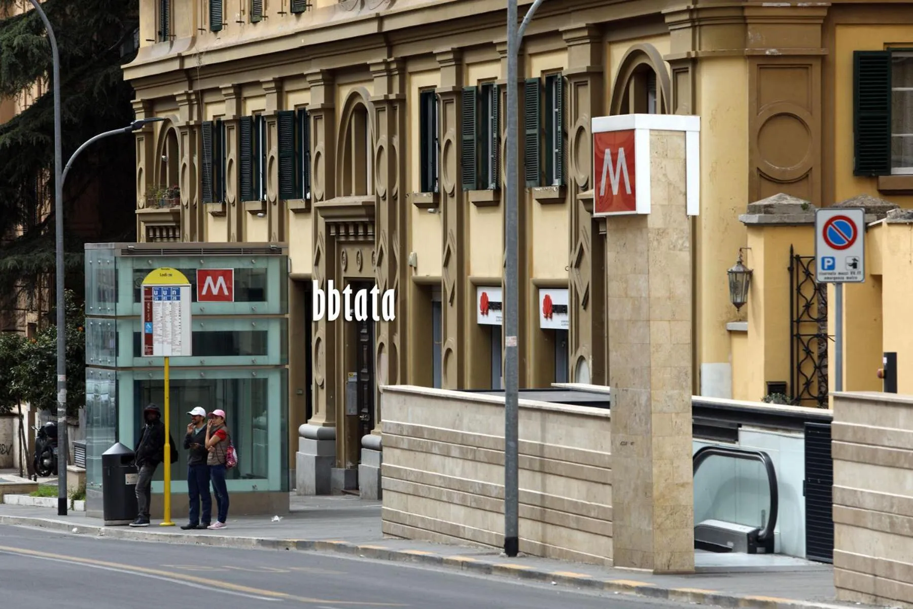 Property building in Tata B&B