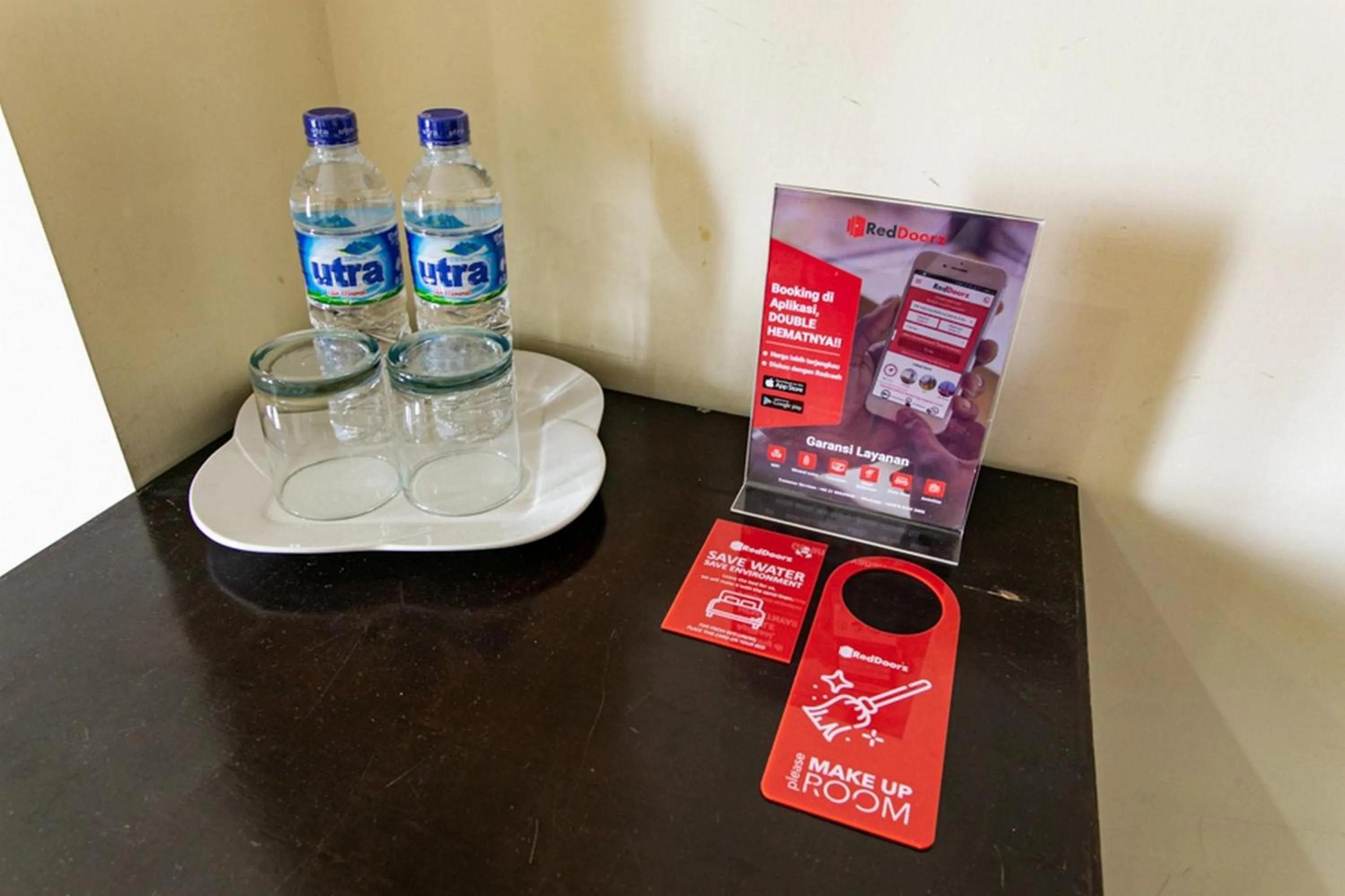 Drinks in RedDoorz Plus near Alun Alun Karanganyar