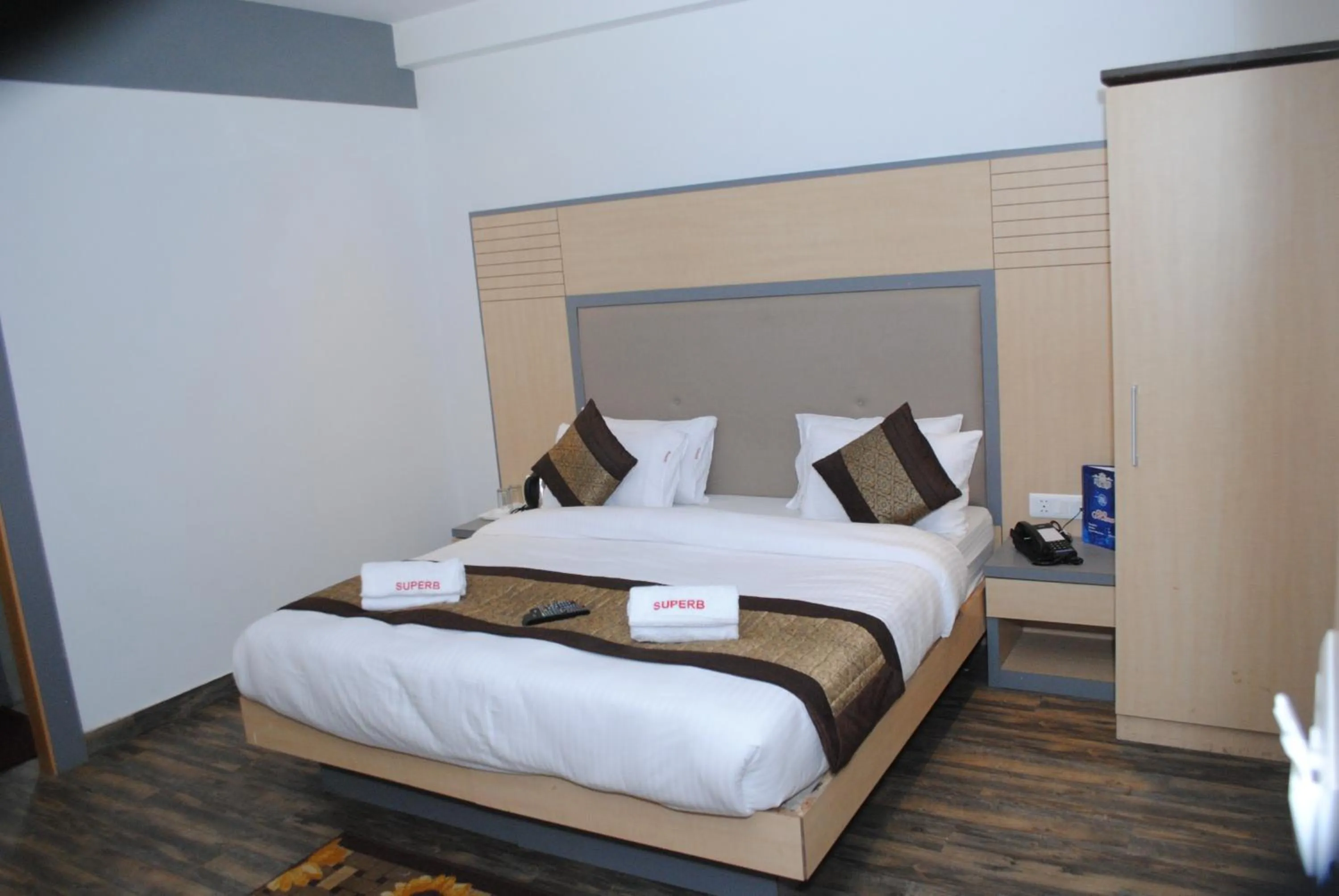 Bedroom, Bed in Hotel Superb 5 Mins Walk From New Delhi Station