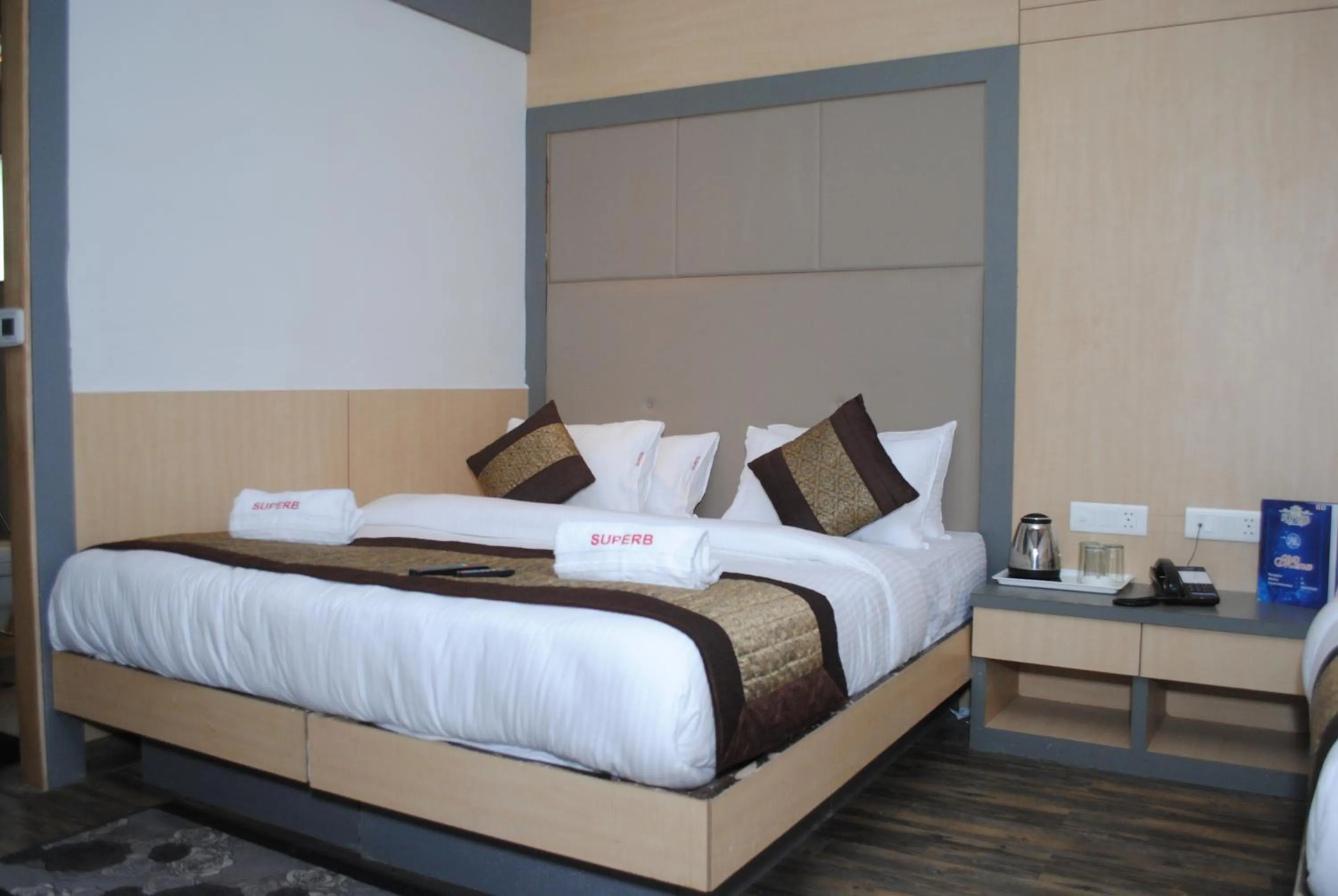 Bedroom, Bed in Hotel Superb 5 Mins Walk From New Delhi Station