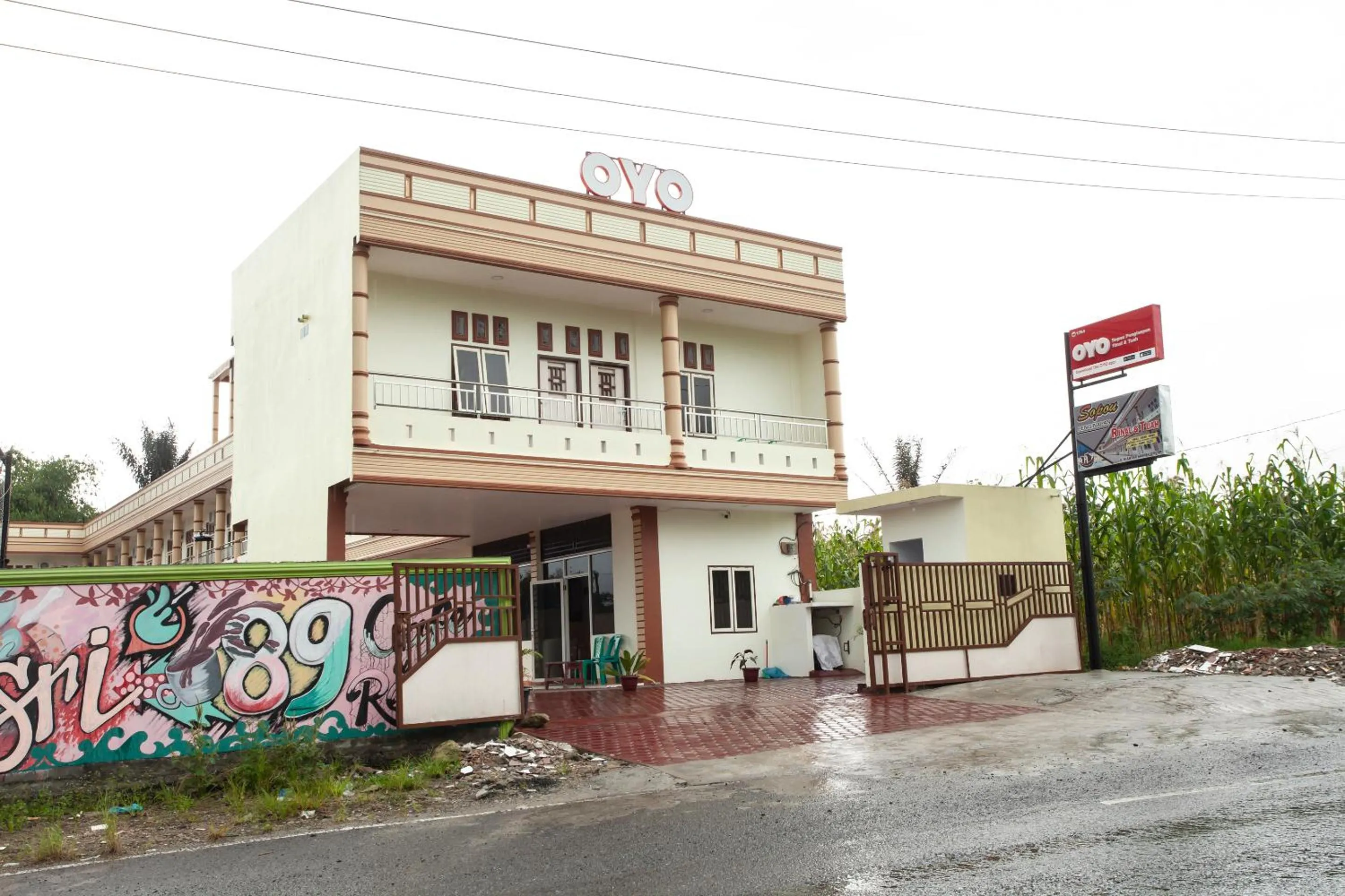 Property building in OYO 1764 Sopou Penginapan Rinal & Tuah