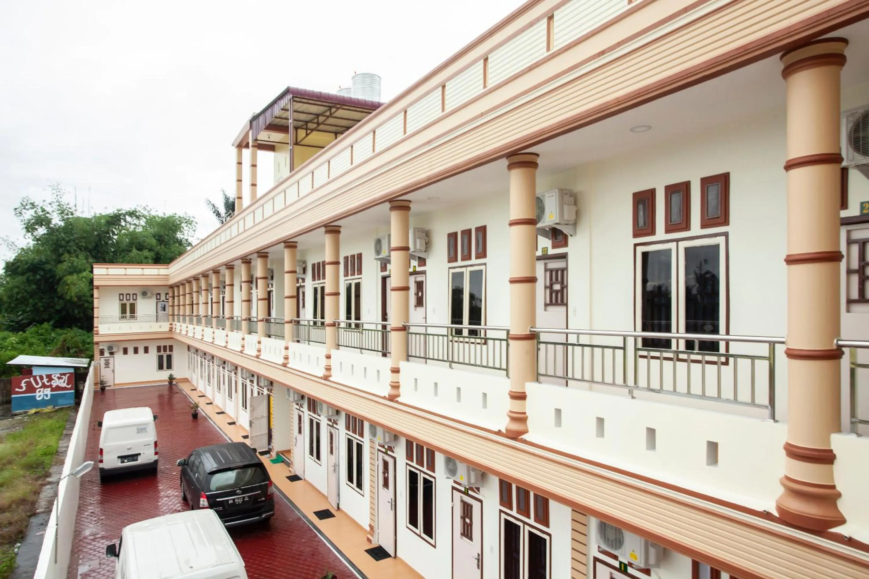 Property building in OYO 1764 Sopou Penginapan Rinal & Tuah