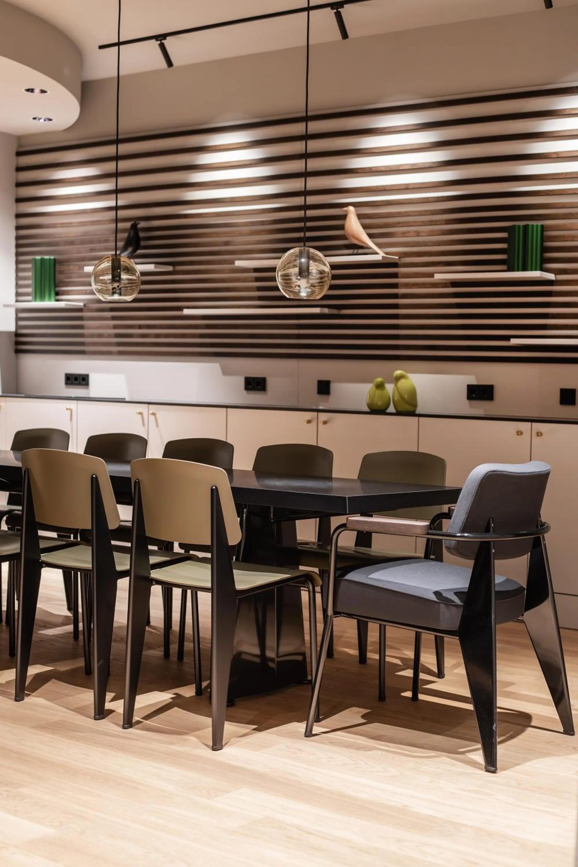 Breakfast in ipartment Frankfurt Airport