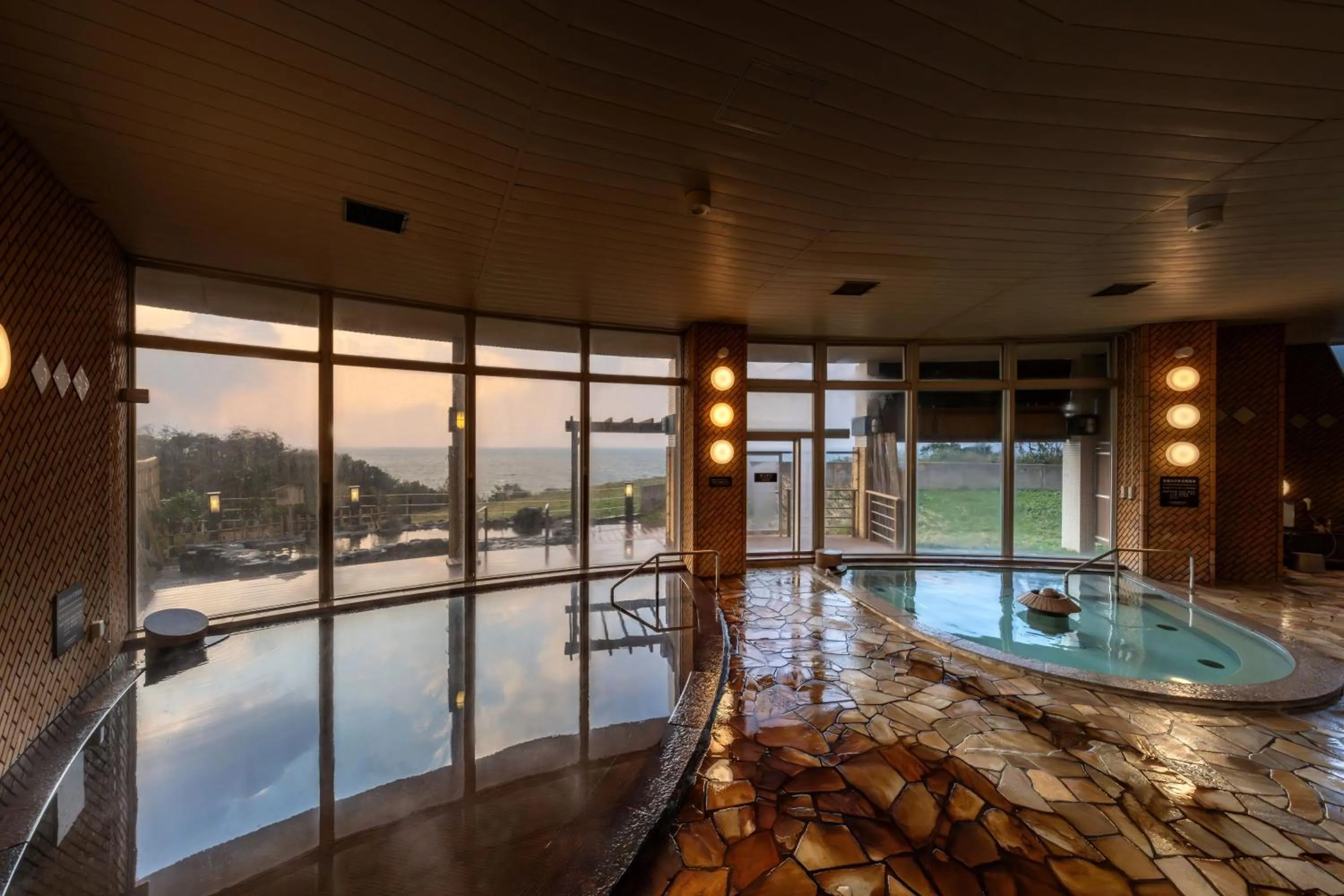 Public Bath in KAMENOI HOTEL Genkainada