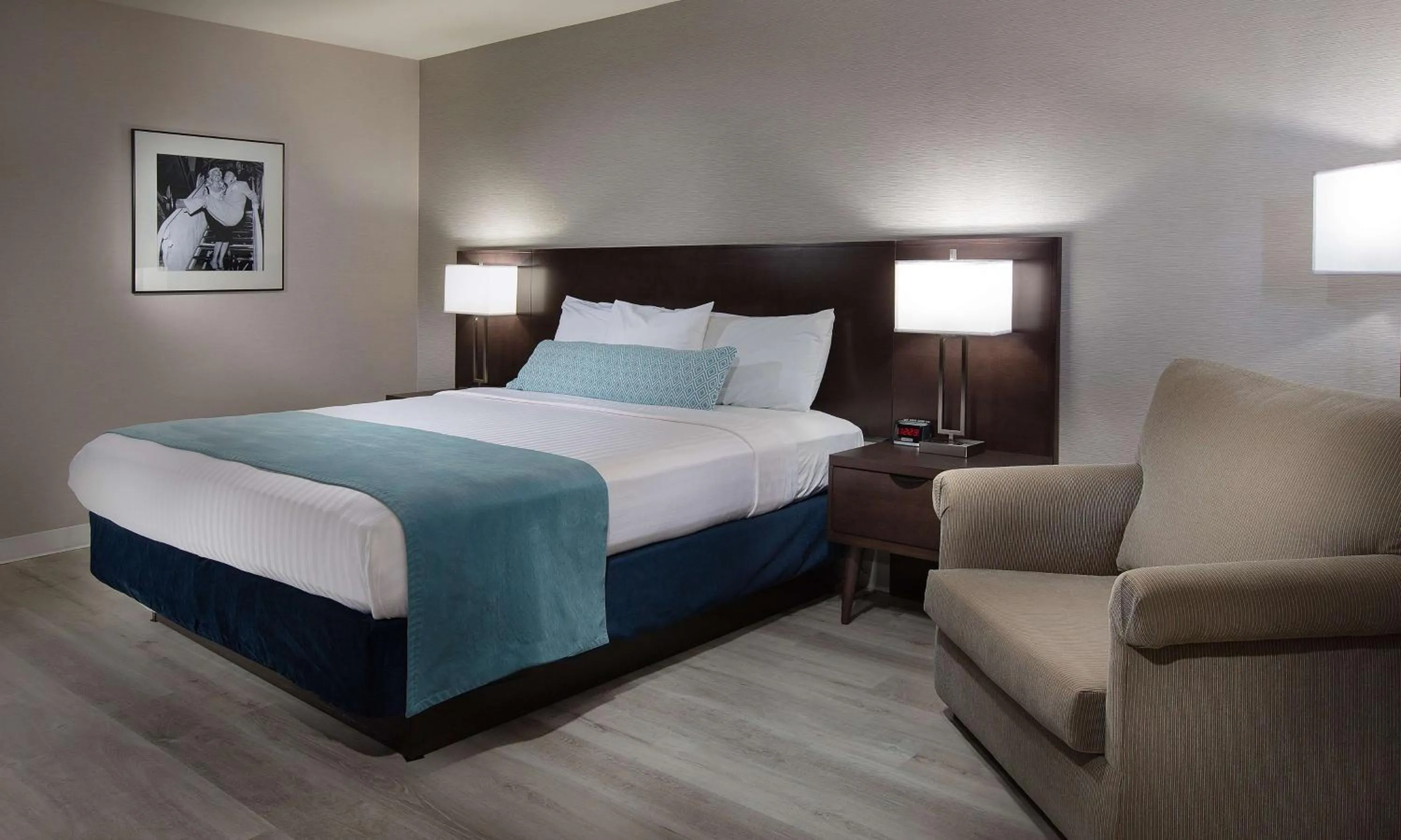 Bedroom, Bed in Safari Inn, a Coast Hotel