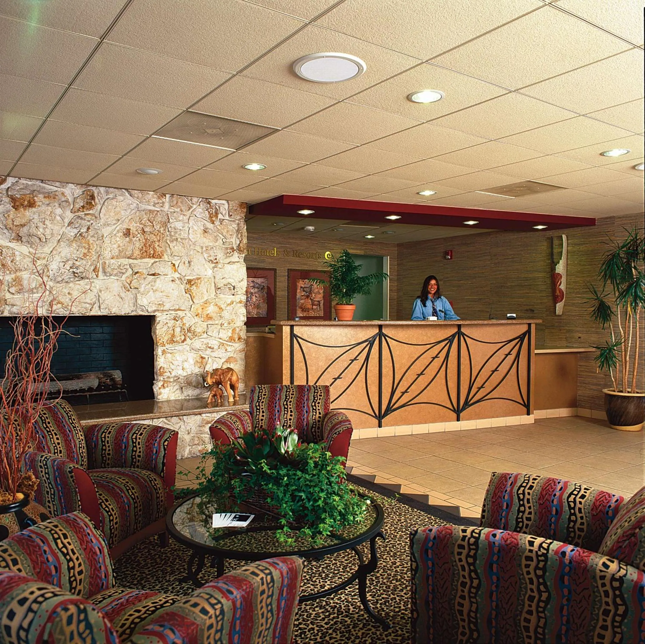 Lobby or reception in Safari Inn, a Coast Hotel